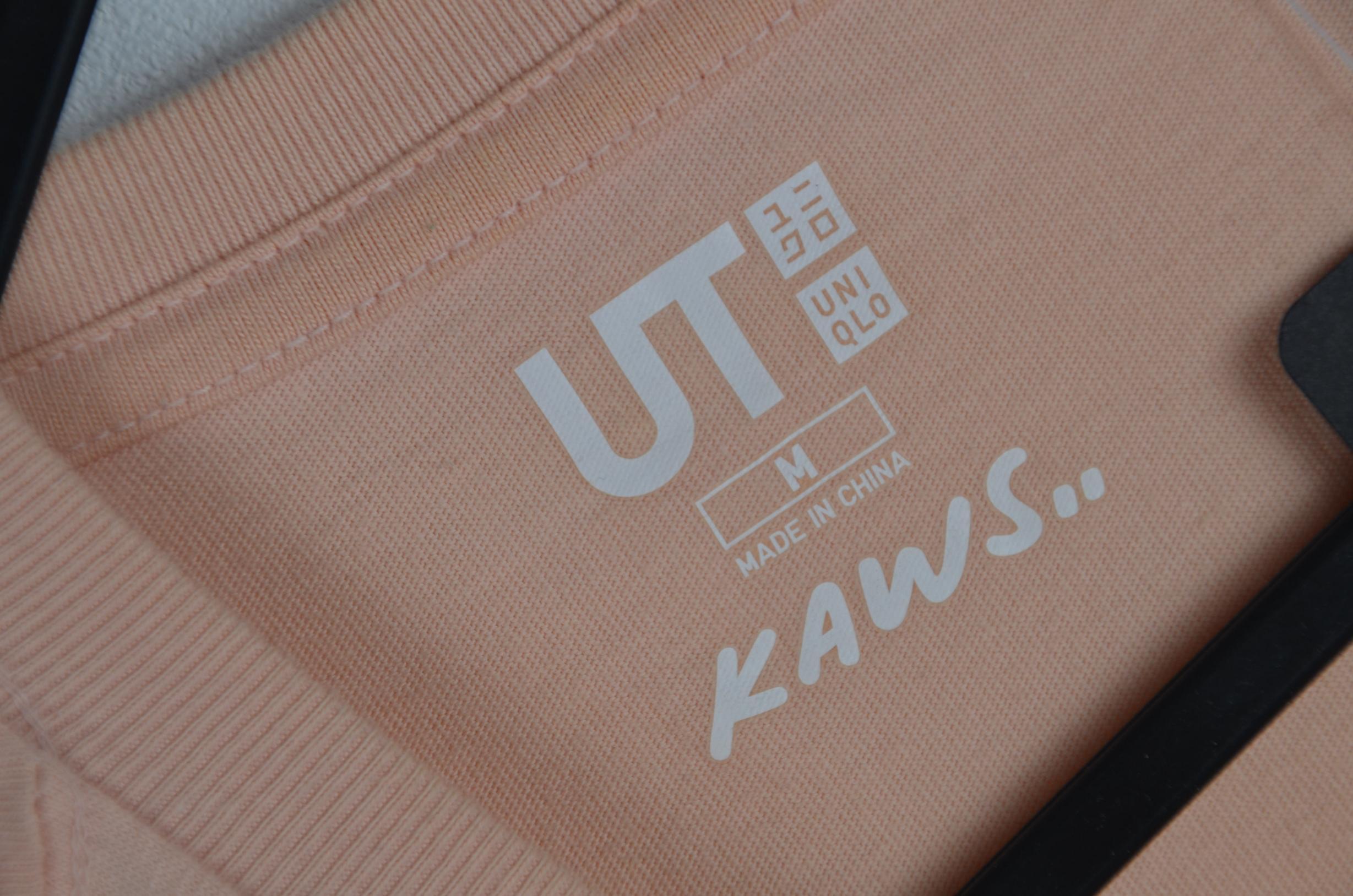 Uniqlo X KAWS Mens T-shirts thumbnail 5