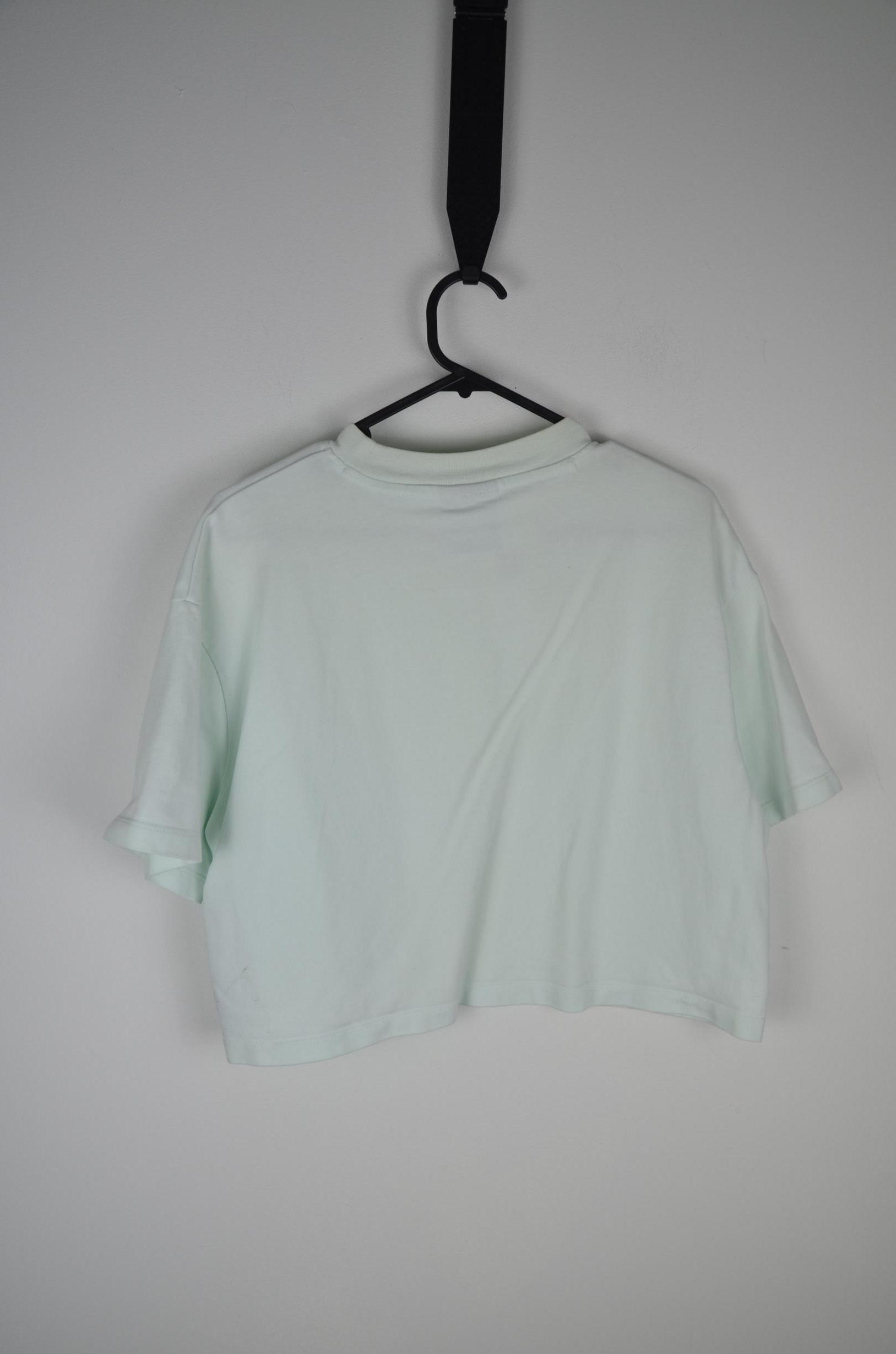 Nike Womens Crop T-shirts thumbnail 2