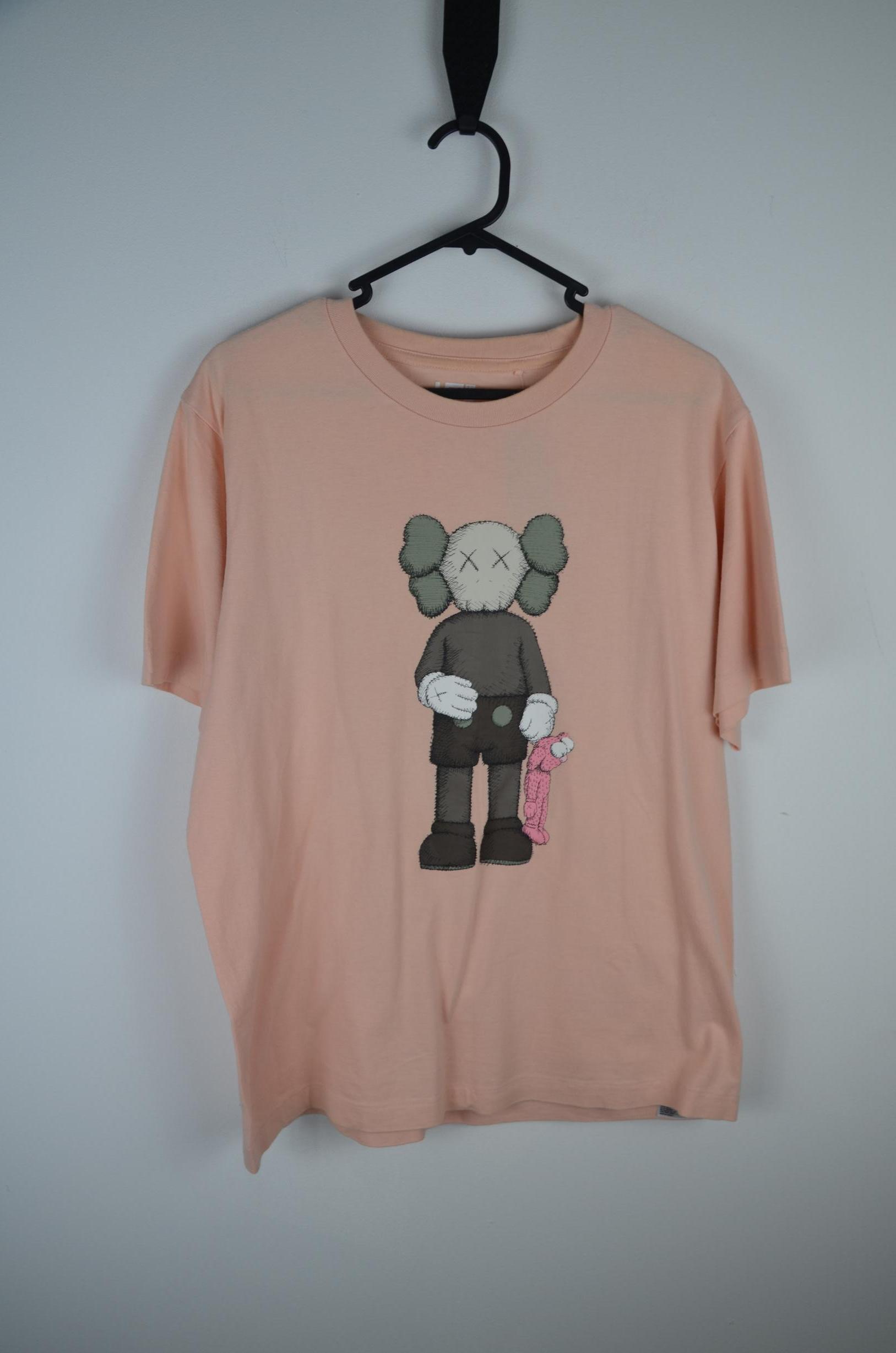 Uniqlo X KAWS Mens T-shirts