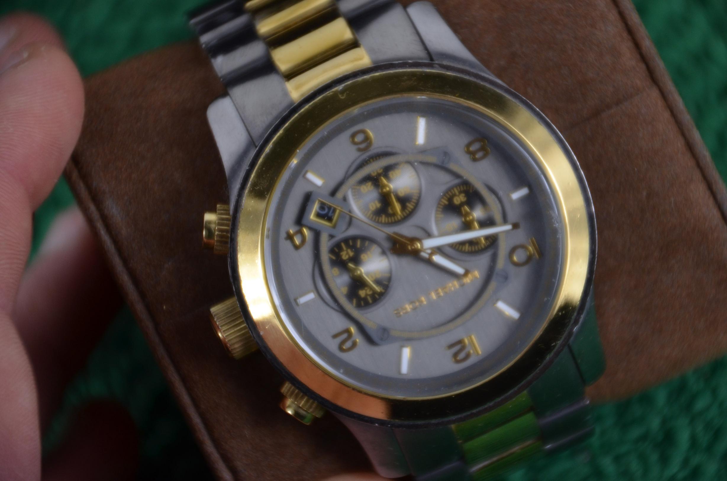 Michael Kors Gold Watches thumbnail 2