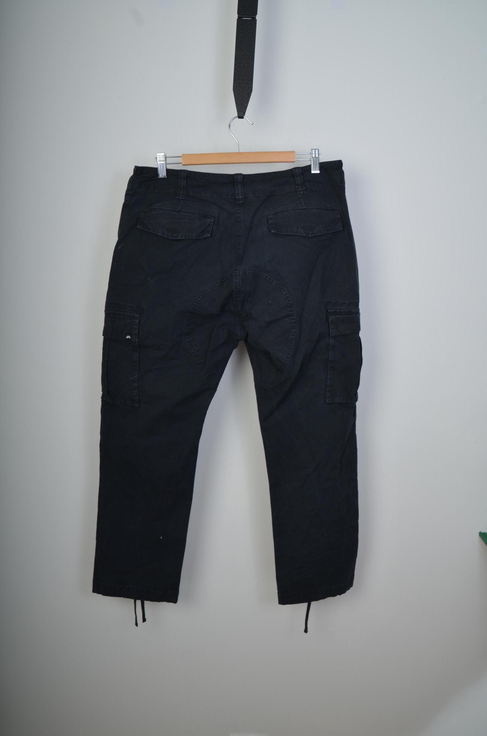 Nike Mens Black Cargo Pants thumbnail 2
