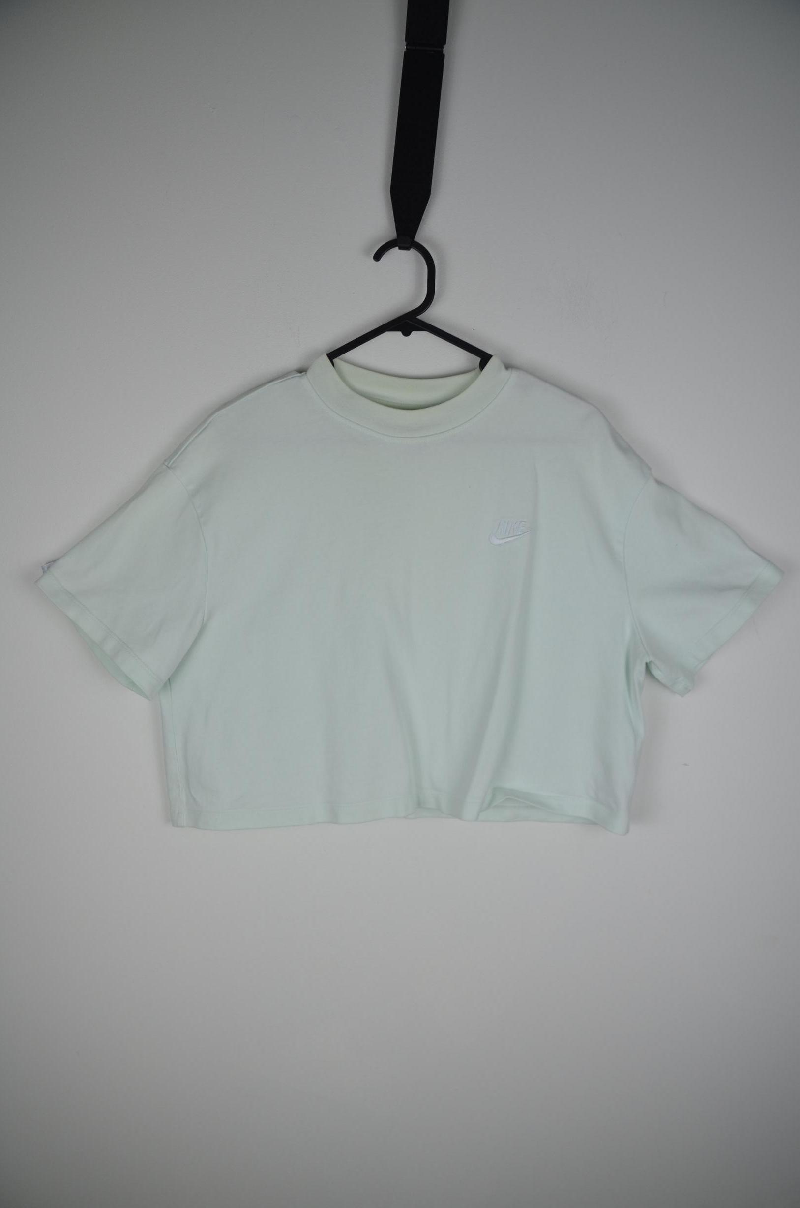 Nike Womens Crop T-shirts