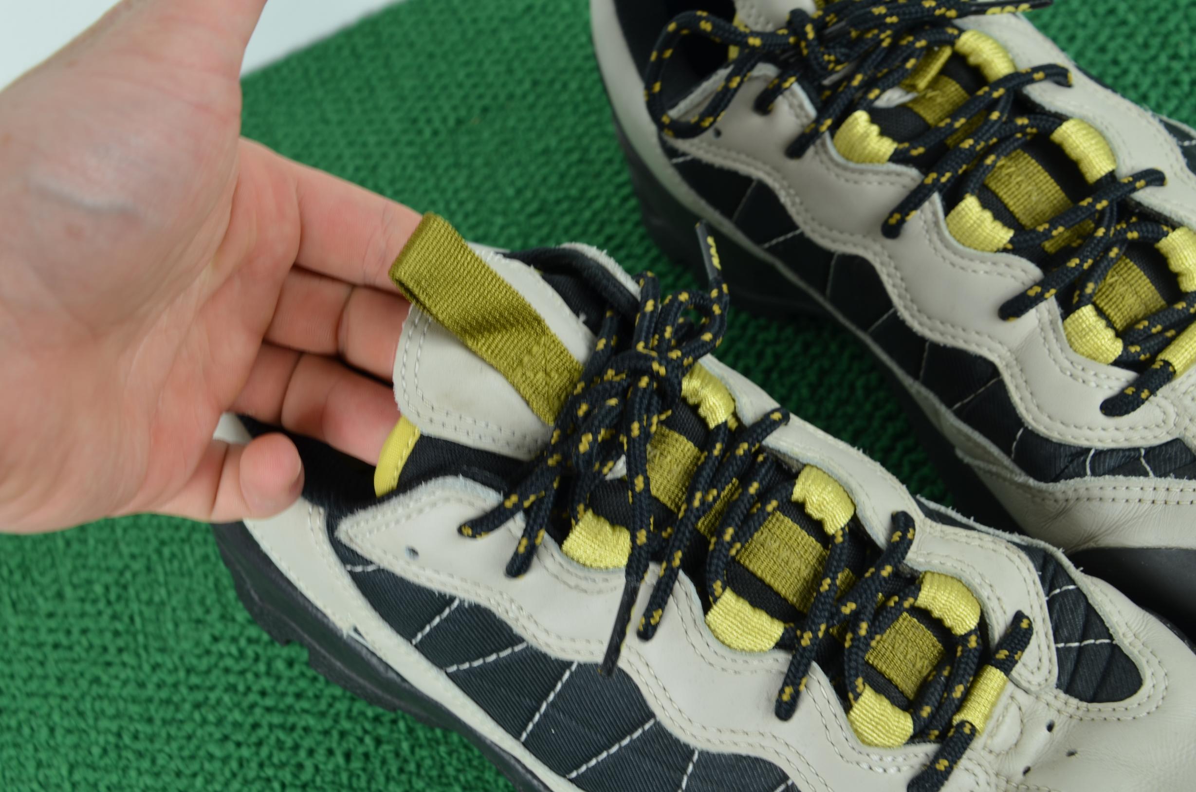 Nike ACG Air Mada Black and Celery Light Bone Sneakers thumbnail 3