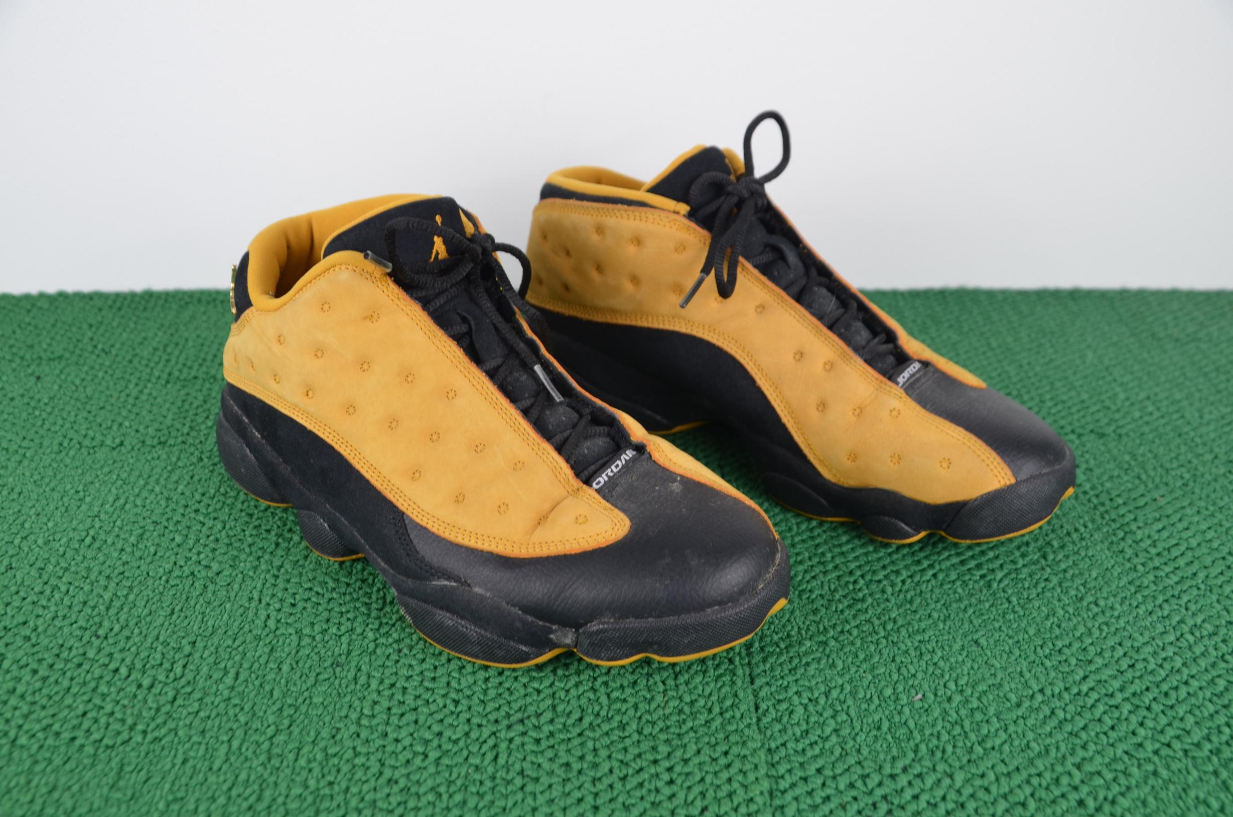 Air Jordan XIII chutney/wheat/black low Sneakers
