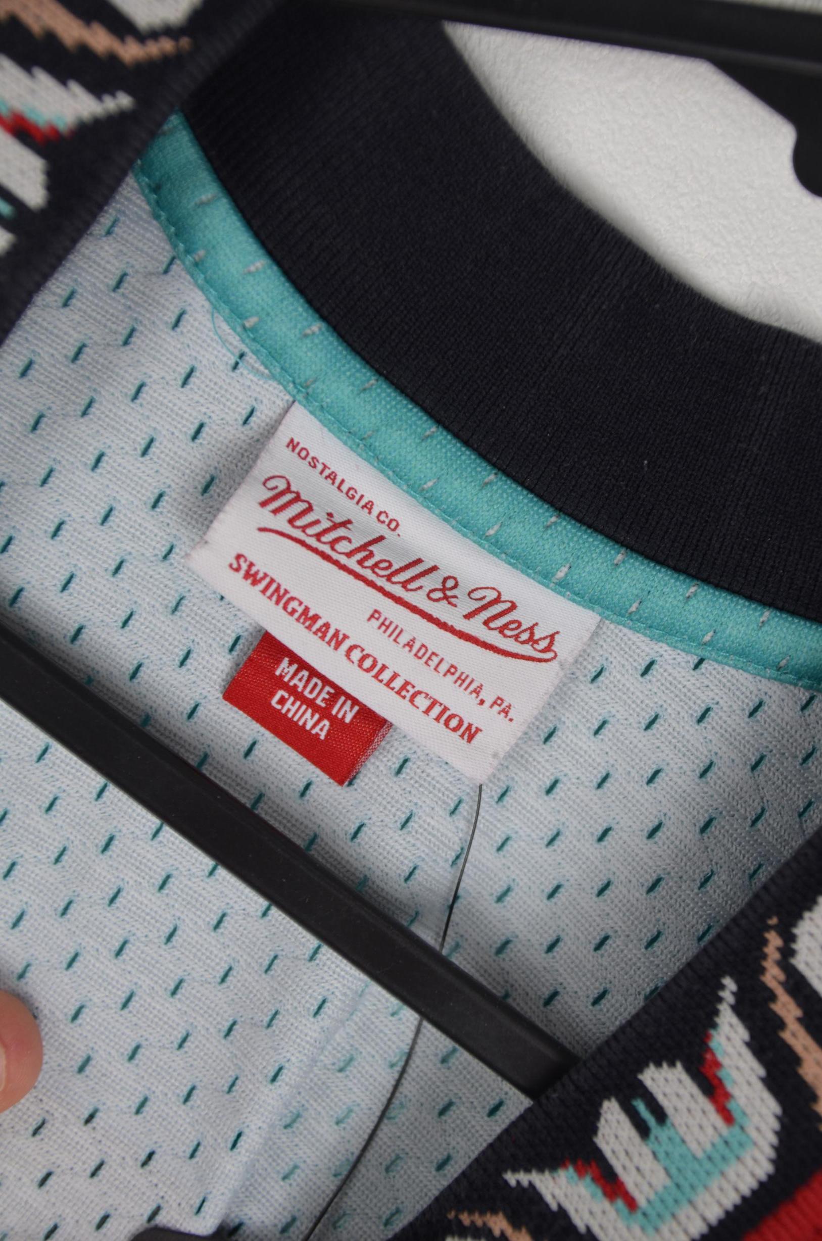 Mitchell & Ness Grizzlies Authentic Jersey thumbnail 5