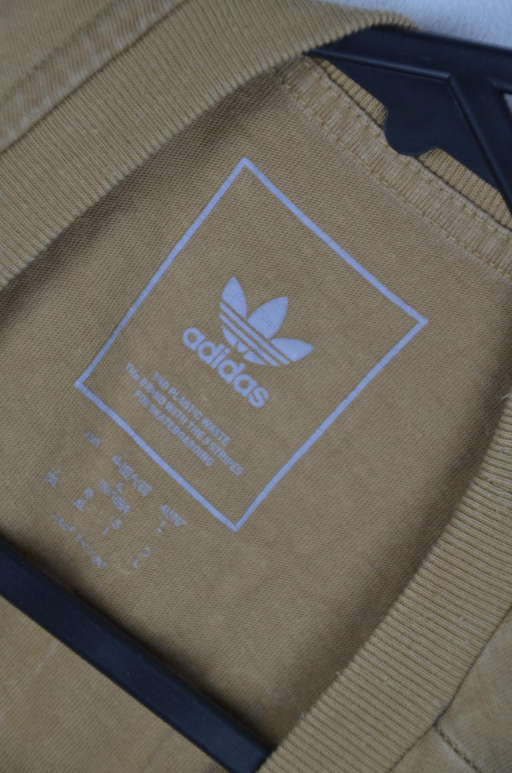 Adidas  Brown T-shirts thumbnail 4
