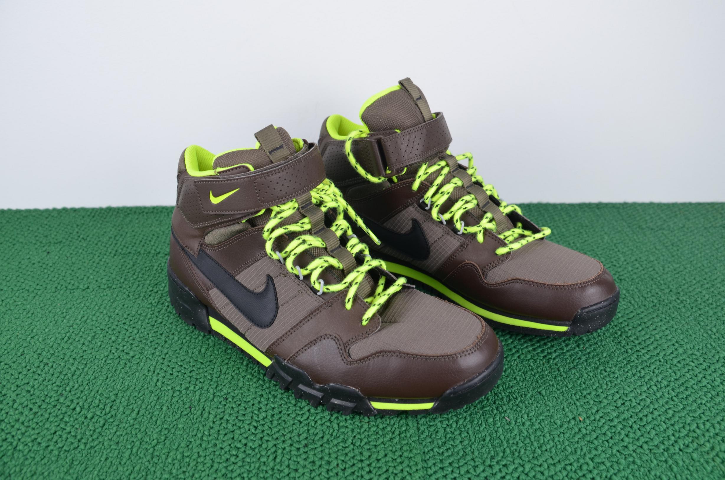 Nike Womens Mogan Mid 2 Sneakers thumbnail 2