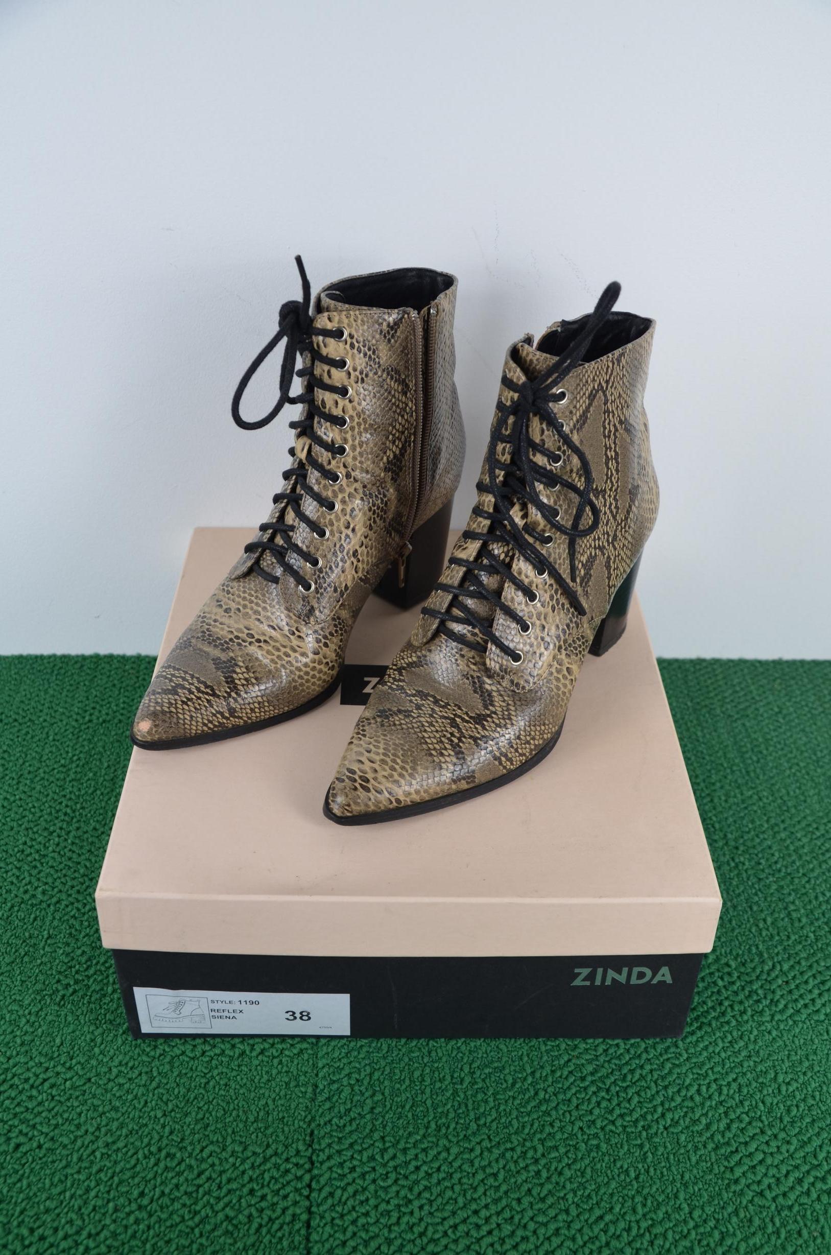Zinda Womens Brown Boots