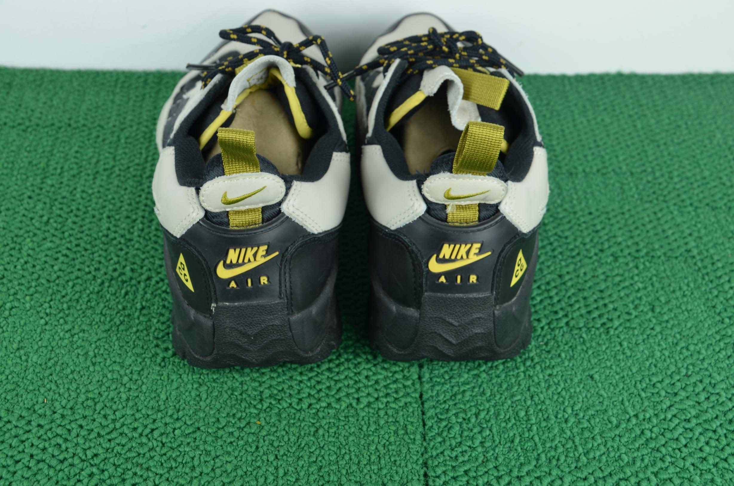 Nike ACG Air Mada Black and Celery Light Bone Sneakers thumbnail 5
