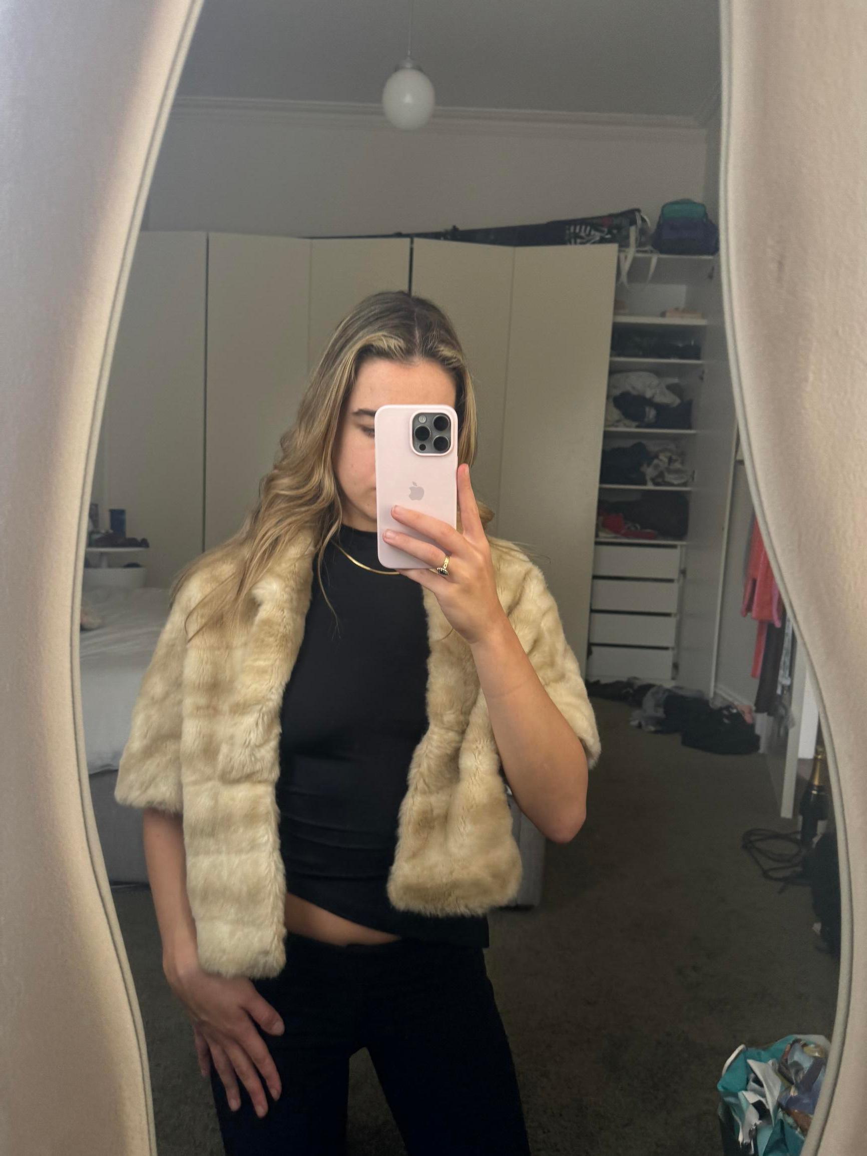 Tissavel Brown Faux Fur Cape thumbnail 2