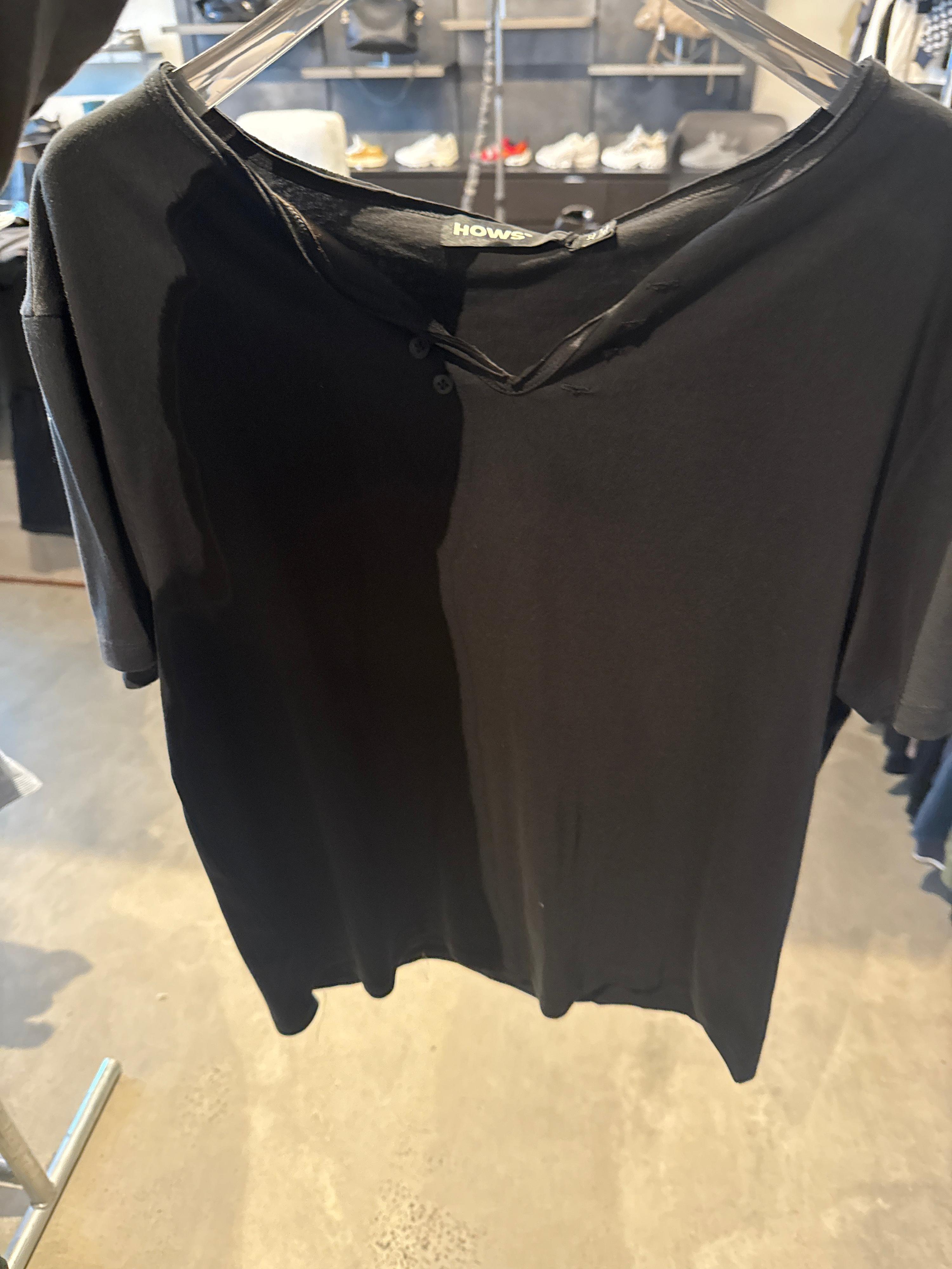 HOWS Henley T-Shirt Black - M