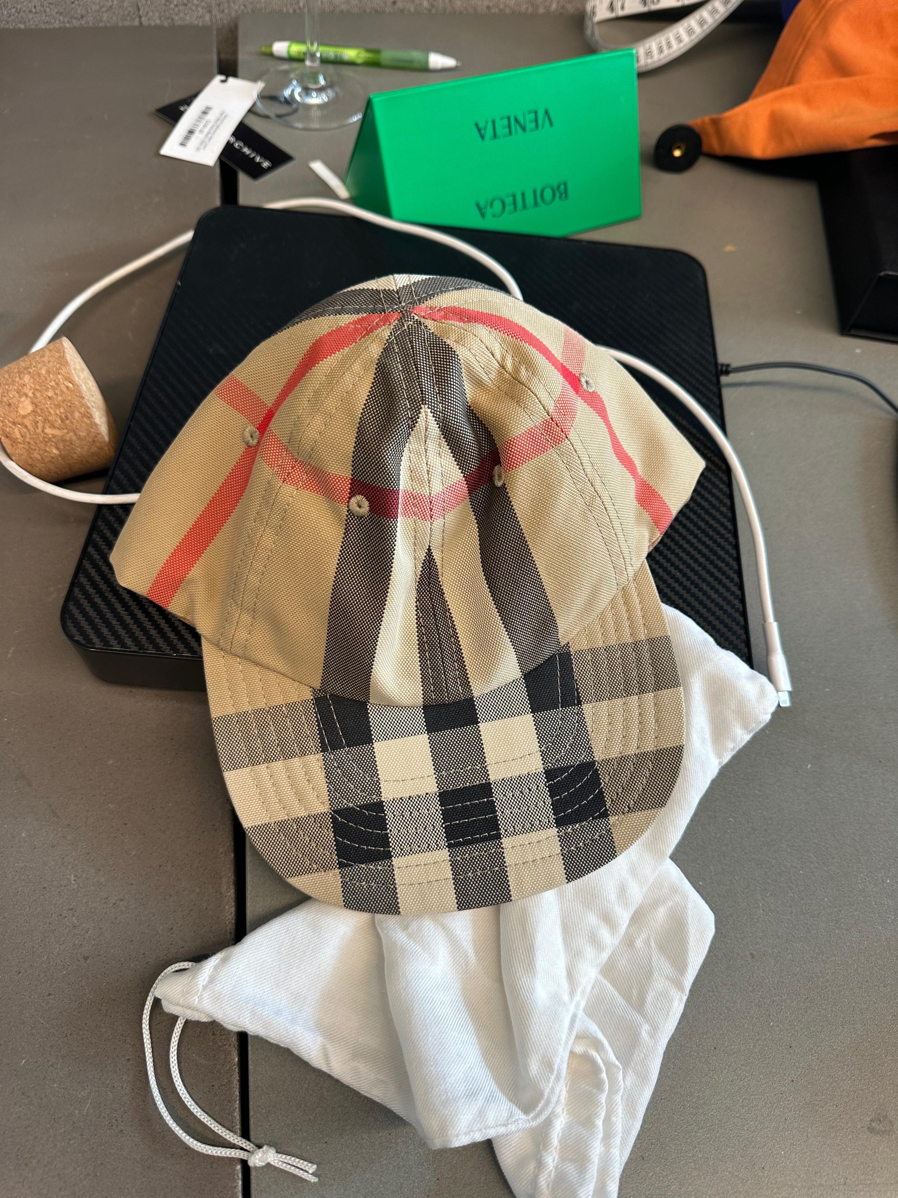 Burberry Nova Check Hat Beige