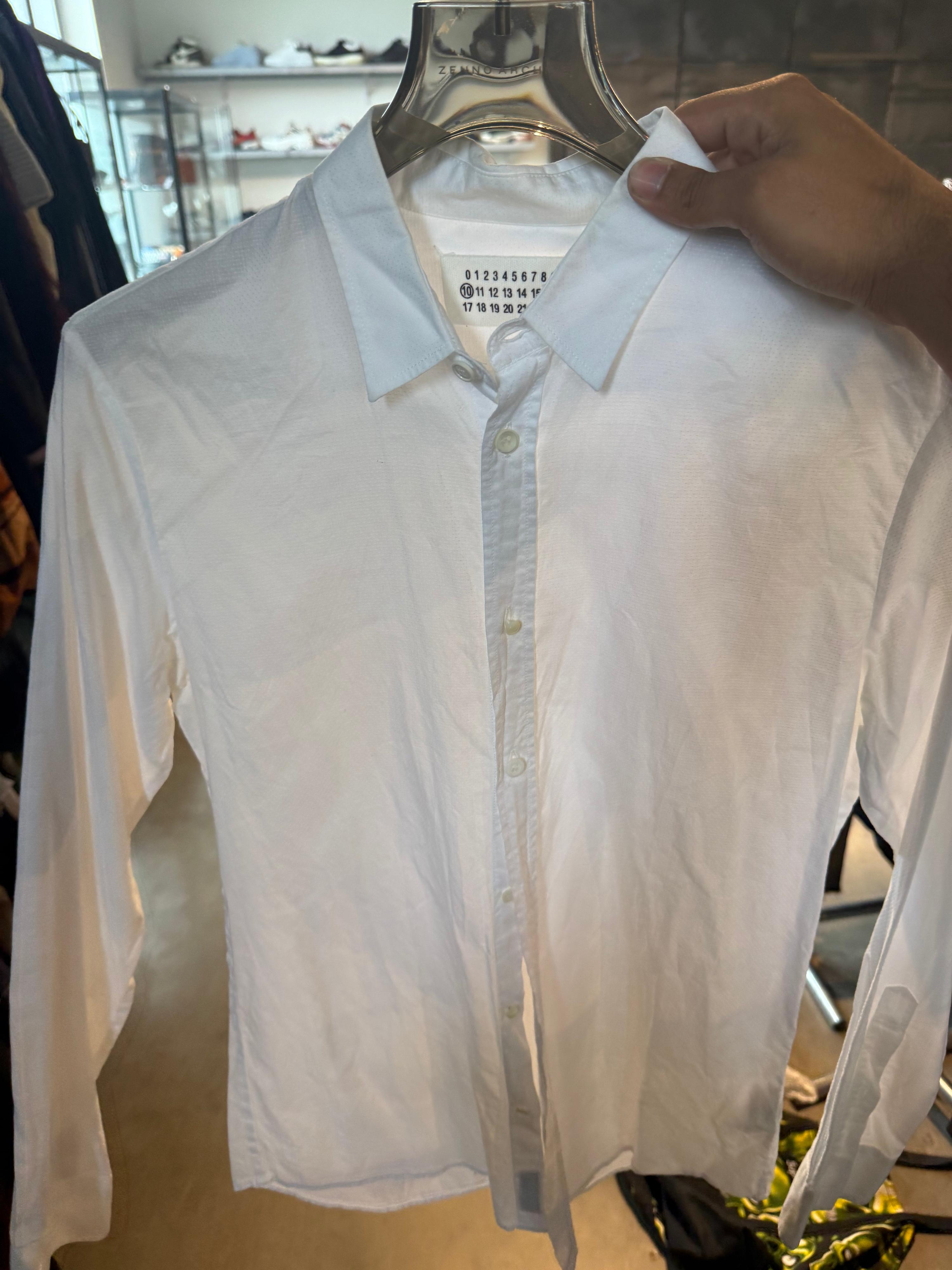 Maison Margiela Mismatched Buttons Button-Up Shirt White (Size S)