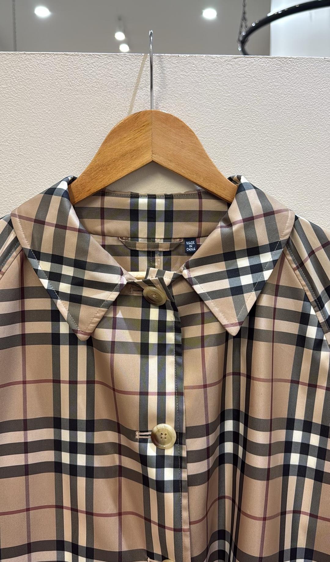 Burberry Beige Check Raincoat L thumbnail 2