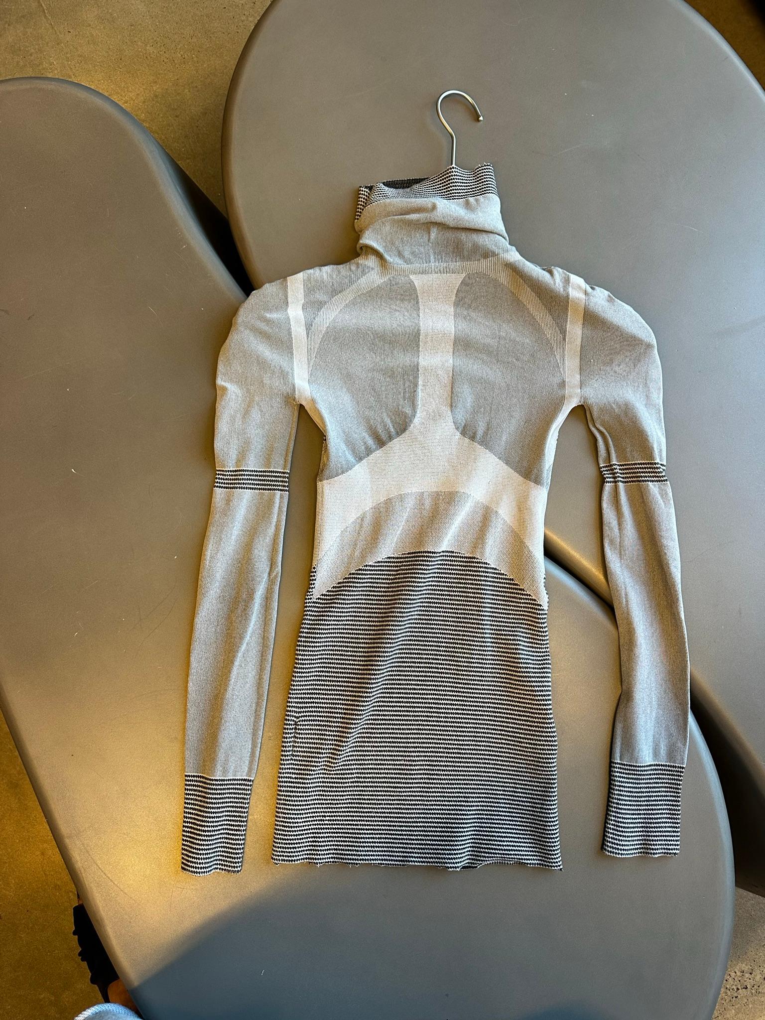 Issey Miyake Homme Plissé  Turtleneck Graphic Knit Top Grey (As Is) (One Size) thumbnail 4