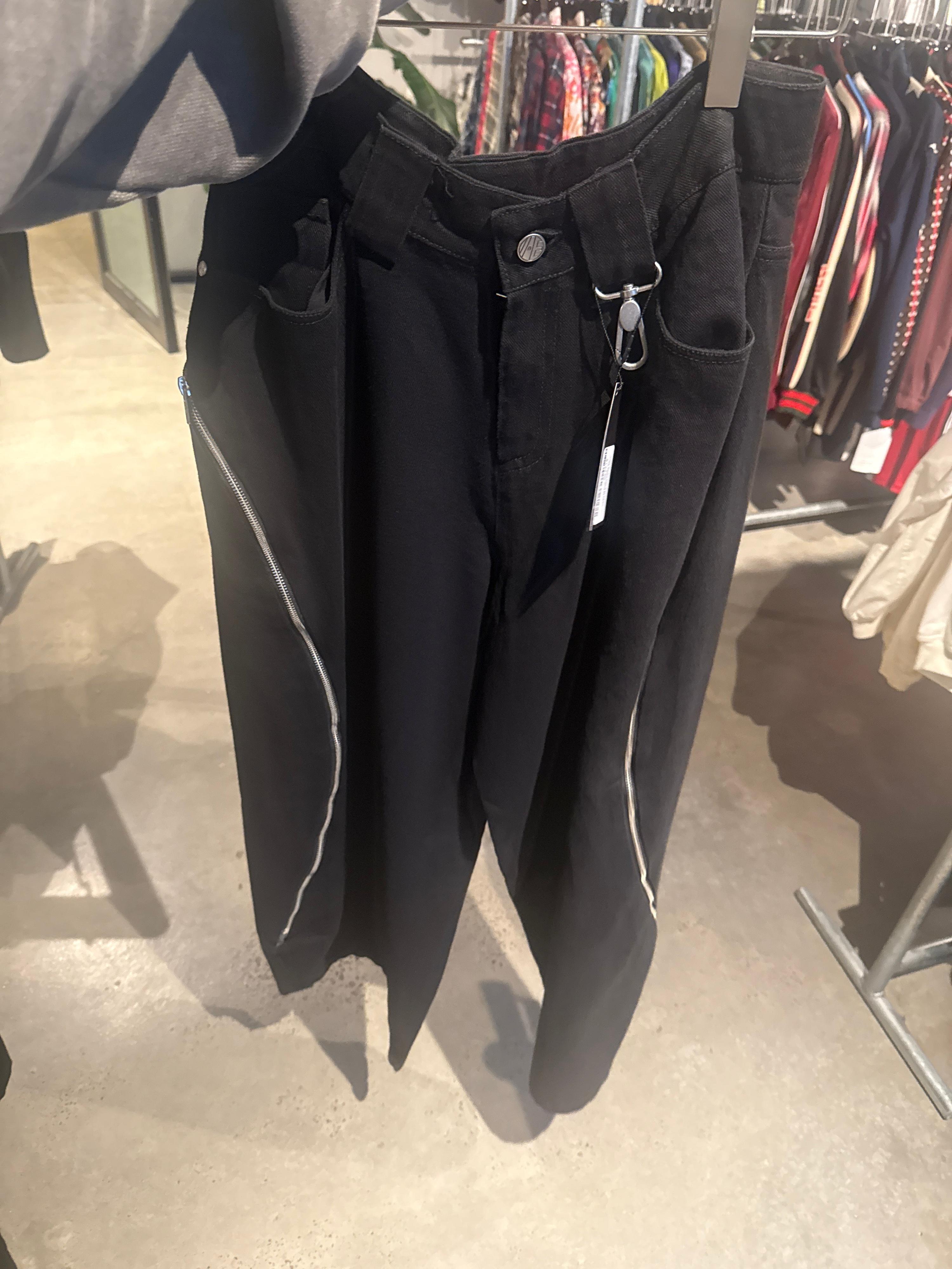 Aesir Studio Two Way Baggy Zip Denim Pants Black / Camo - M