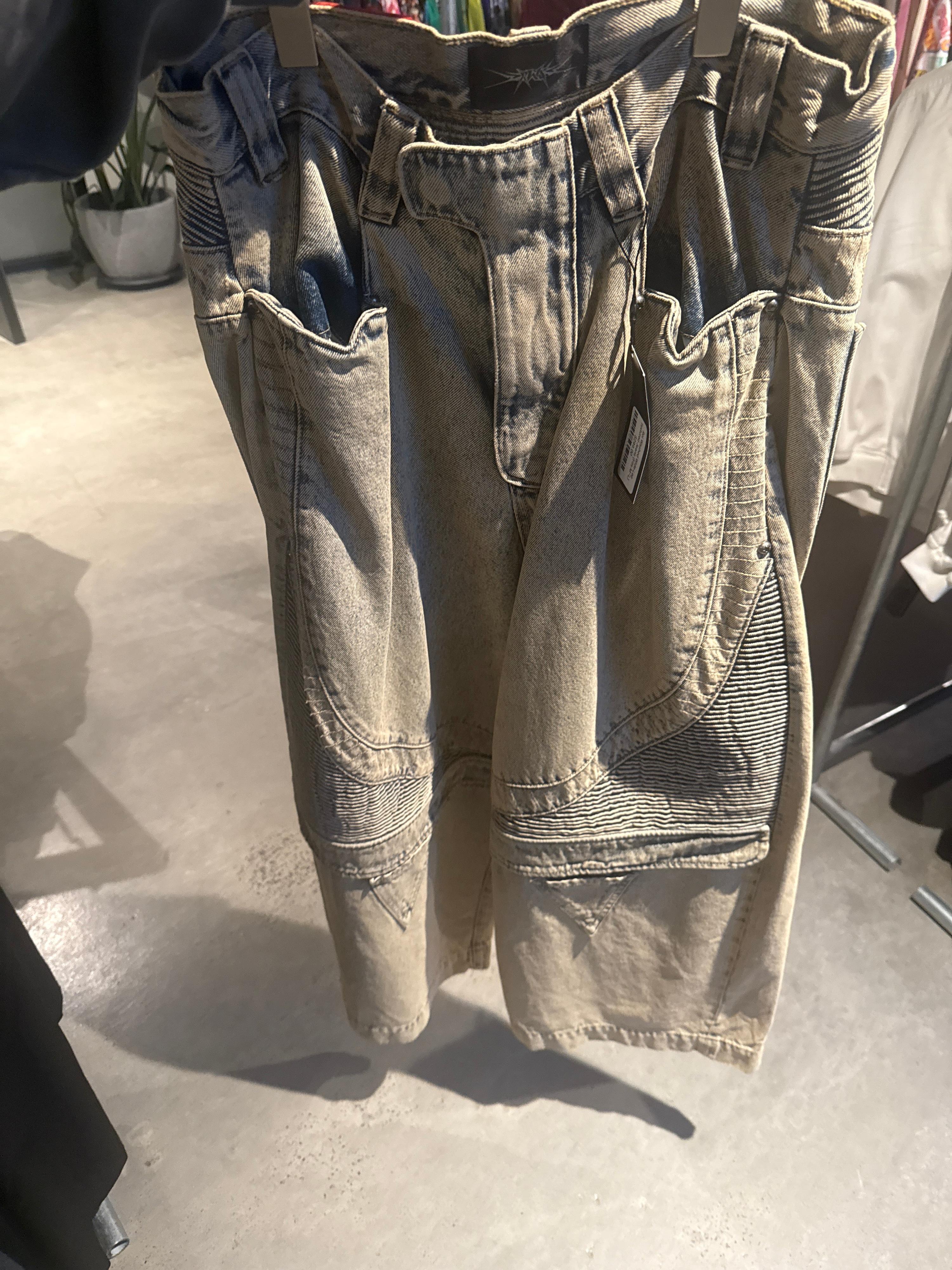 Roi Washed Wide-Leg Textured Jeans (Fits M–L)
