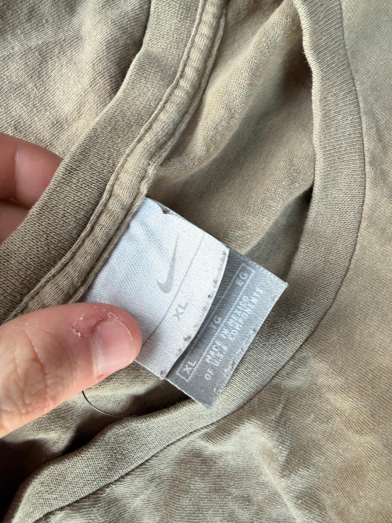 Nike Khaki Center Swoosh T-Shirt (Size XL) thumbnail 3