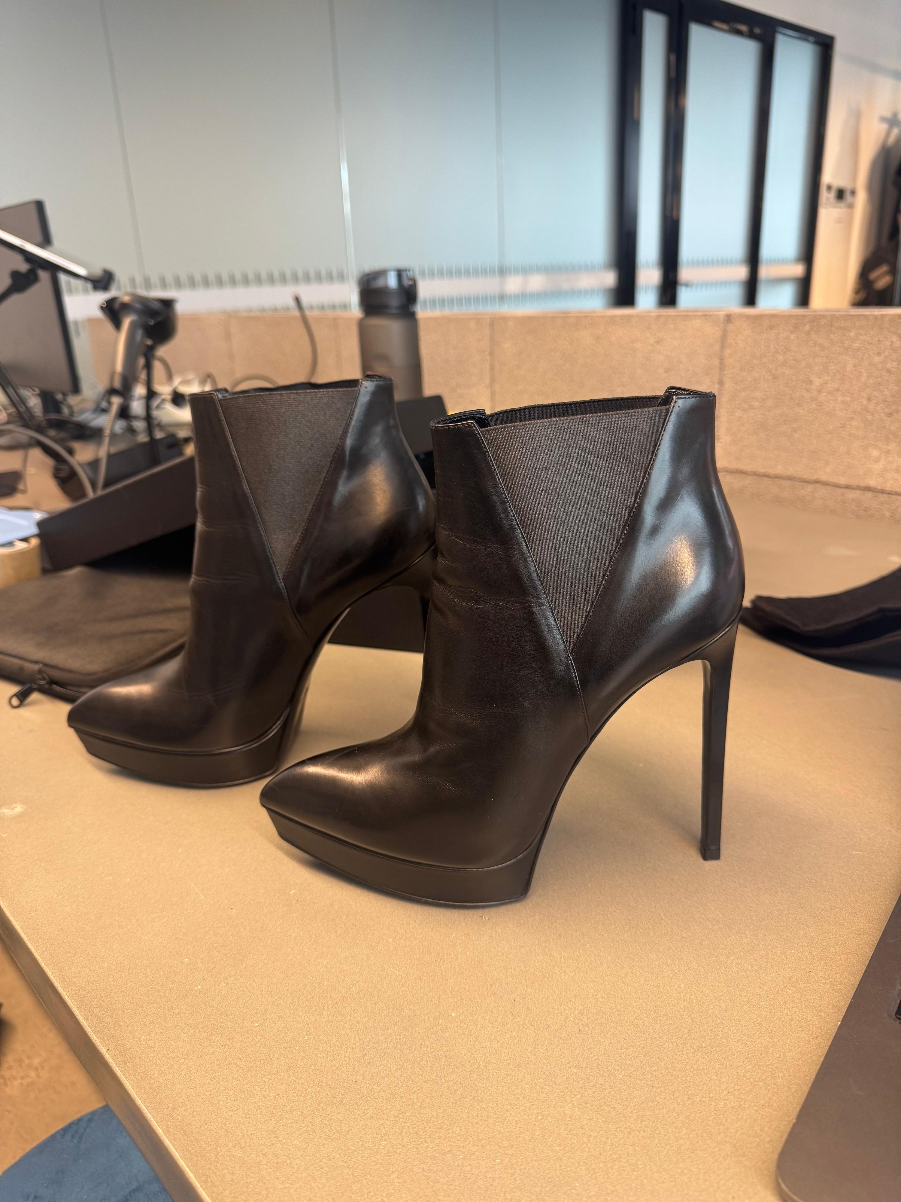 Saint Laurent Ankle Boots Black (Size 39.5)