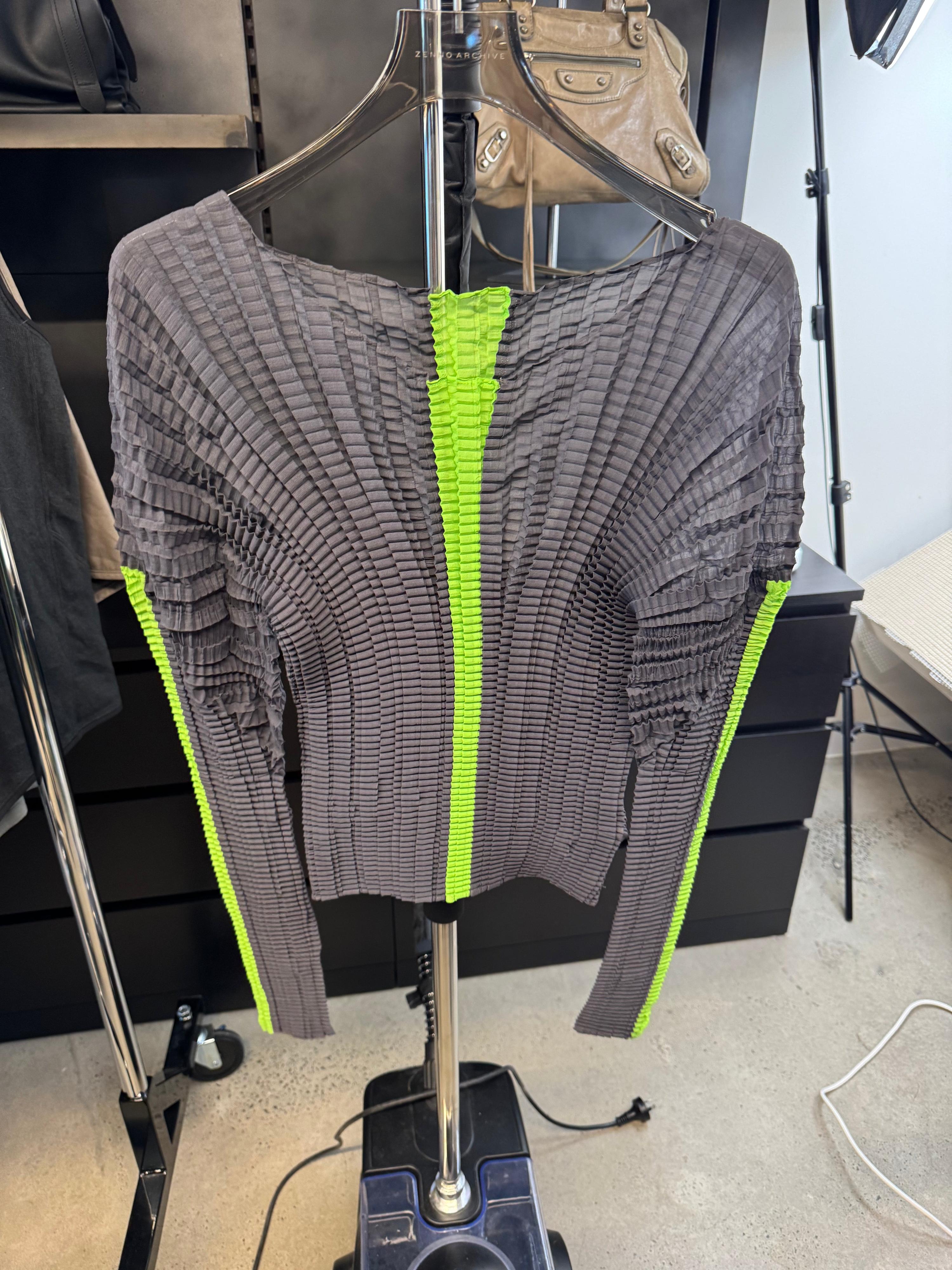 Issey Miyake Vintage Perma Pleated Top Grey/Green (Size M)