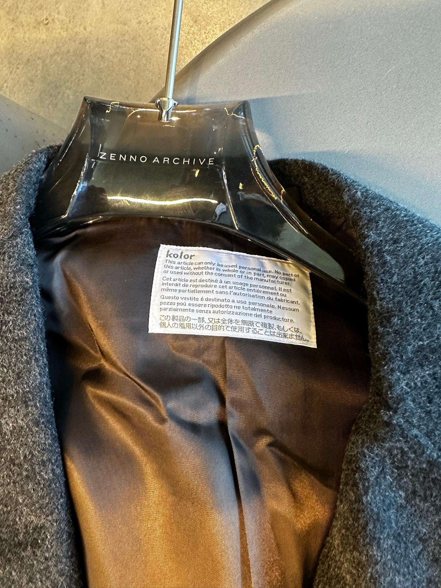 Kolor FW22 Hybrid Wool & Nylon Double-Breasted Overcoat Grey/Navy (Size 4/Fits M-L) thumbnail 3