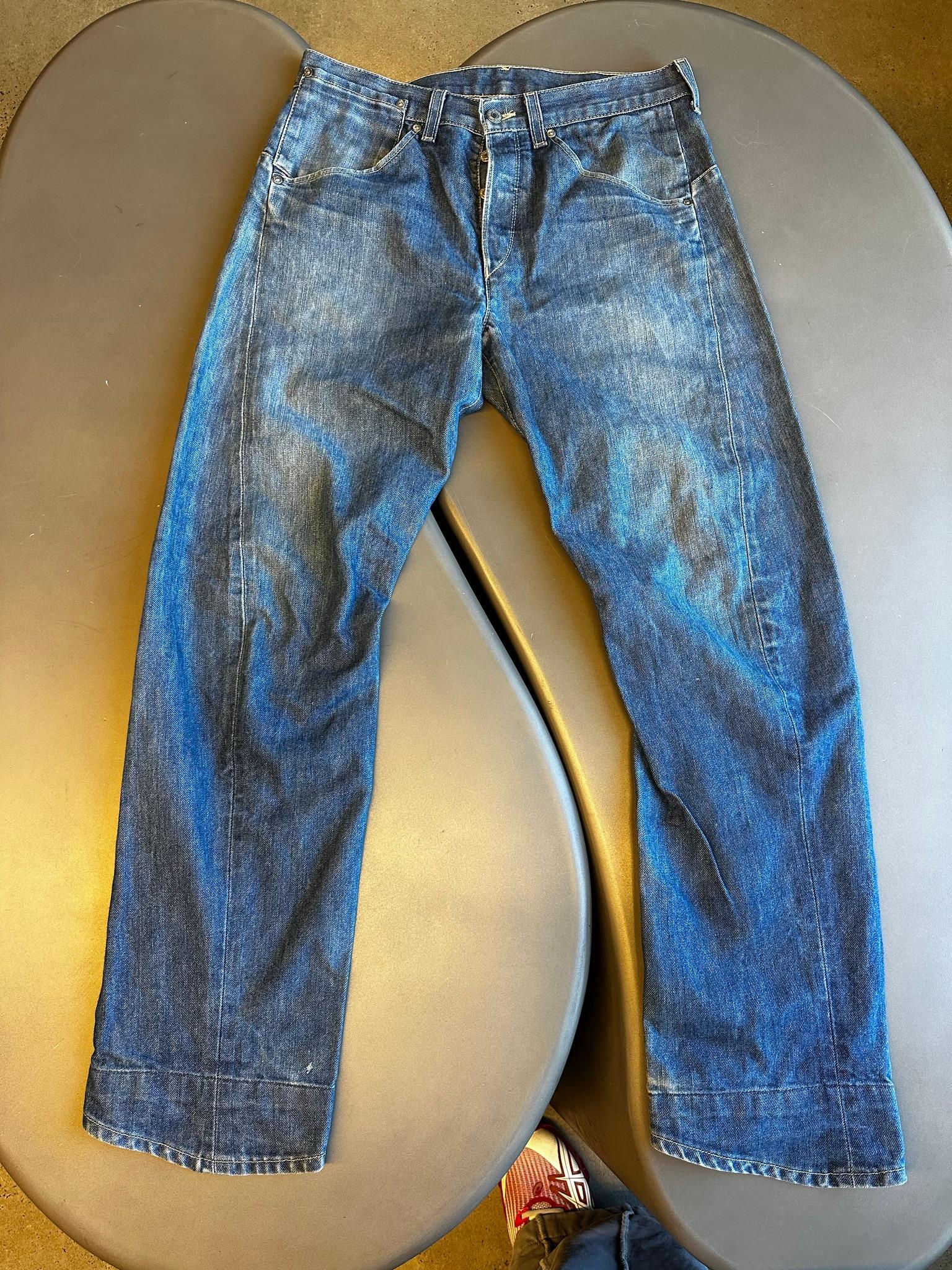 Levi's Engineered 00s Twisted Seam Washed Denim Jeans Blue 00001 0835 (Size 32”)
