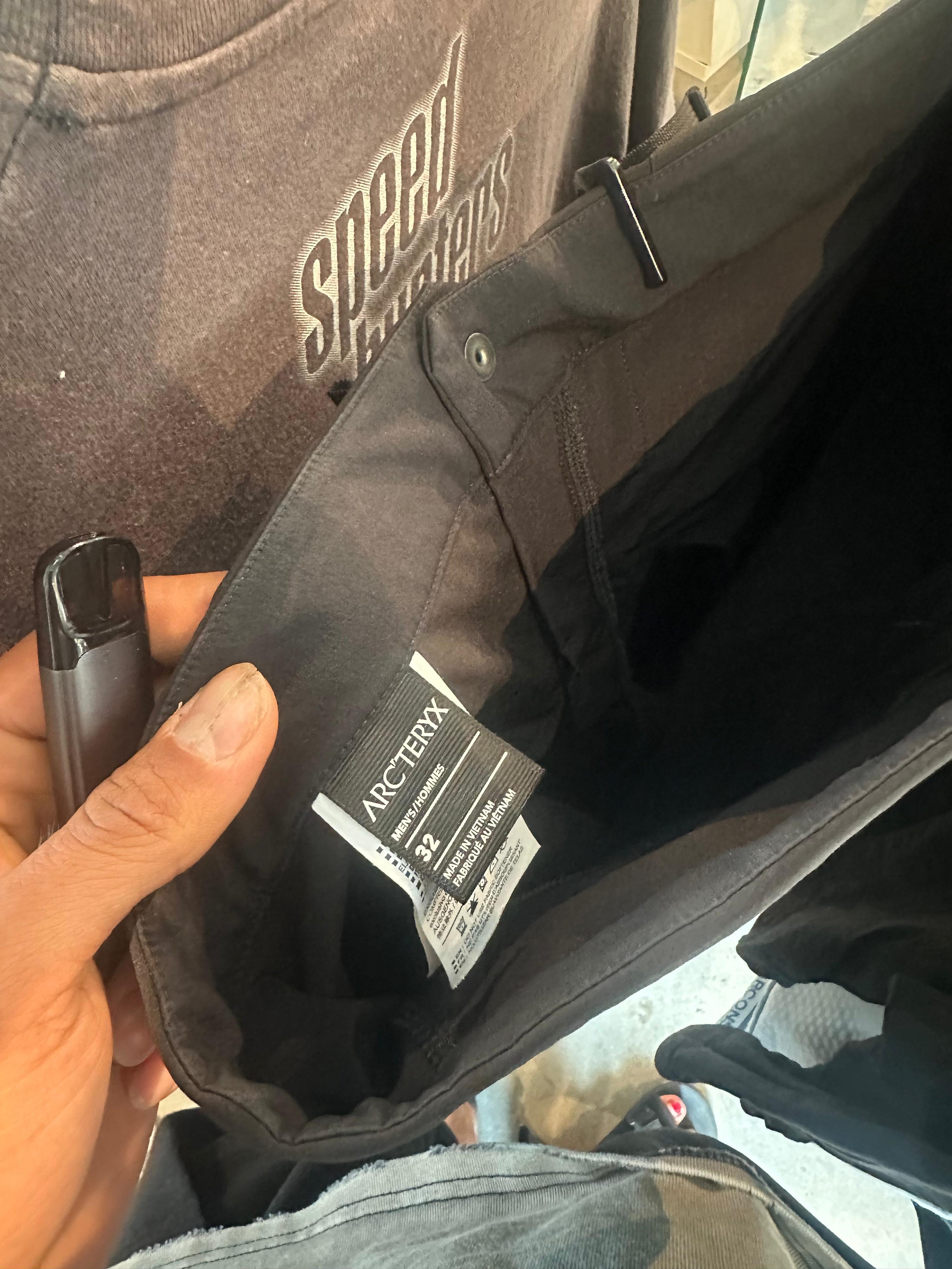 Arc’teryx Lefroy Pants Black (Size 32”) thumbnail 2