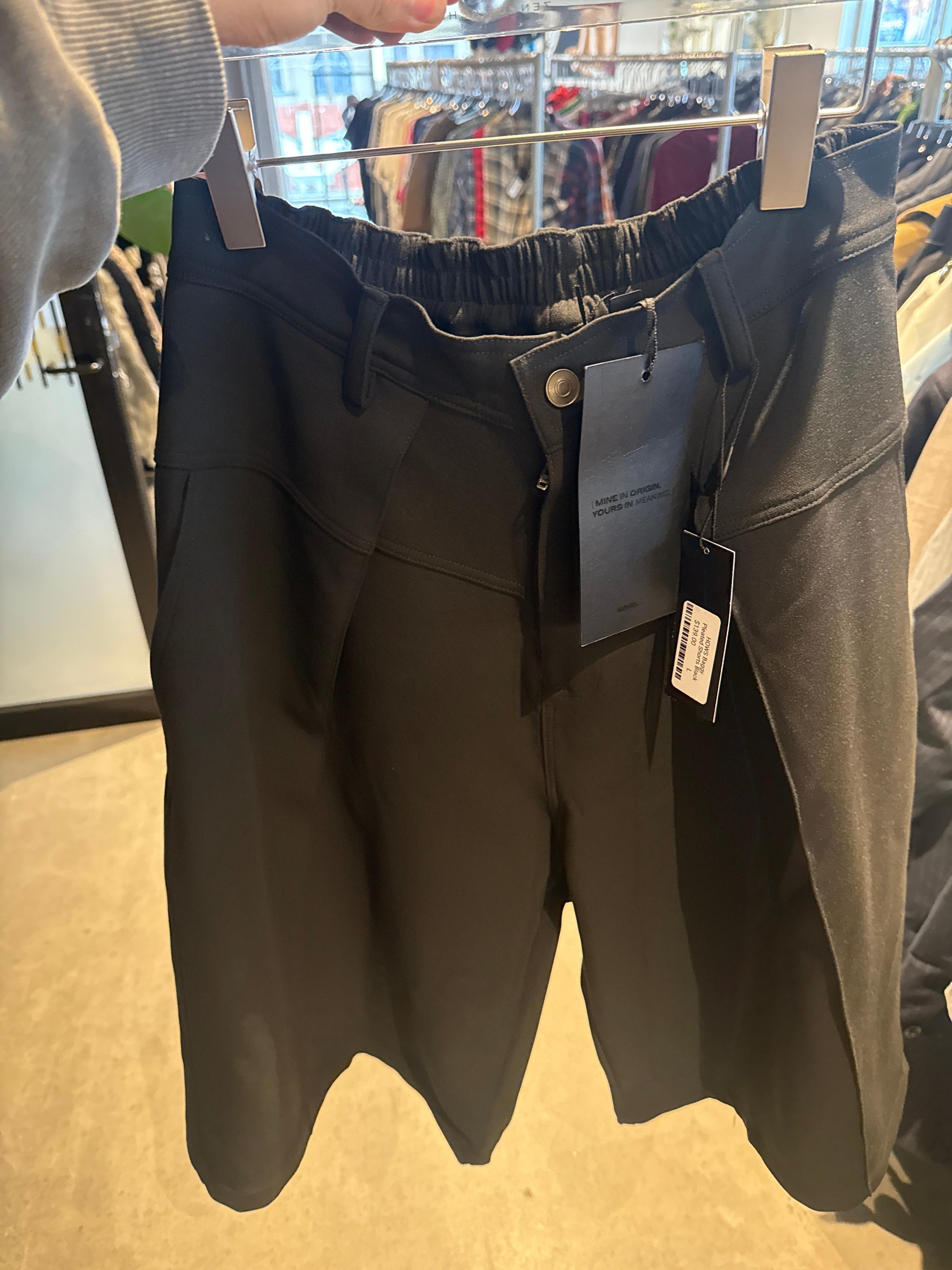 HOWS Baggy Pleated Shorts Black - L