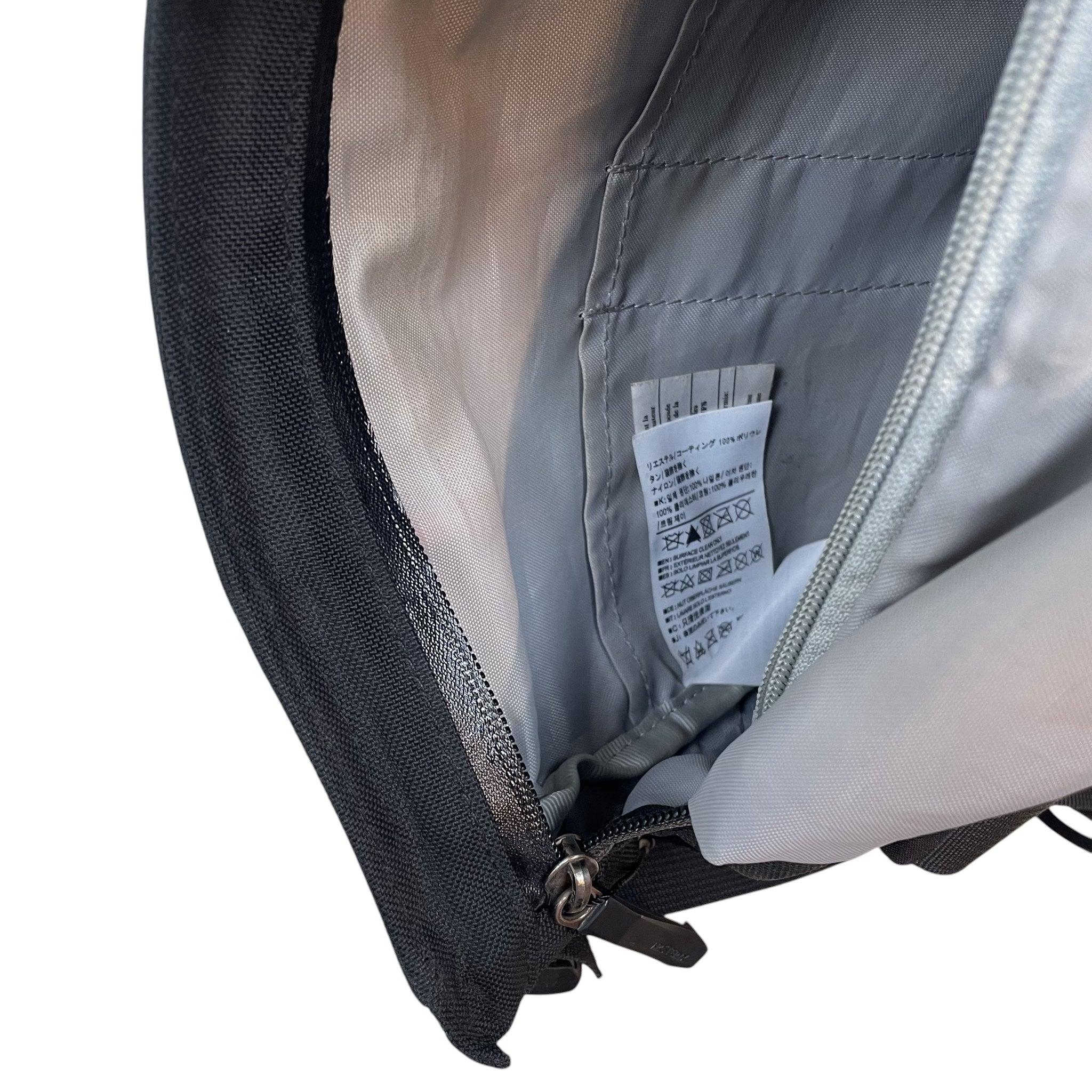 Arc’teryx Arro 8 Shoulder Bag Black thumbnail 9