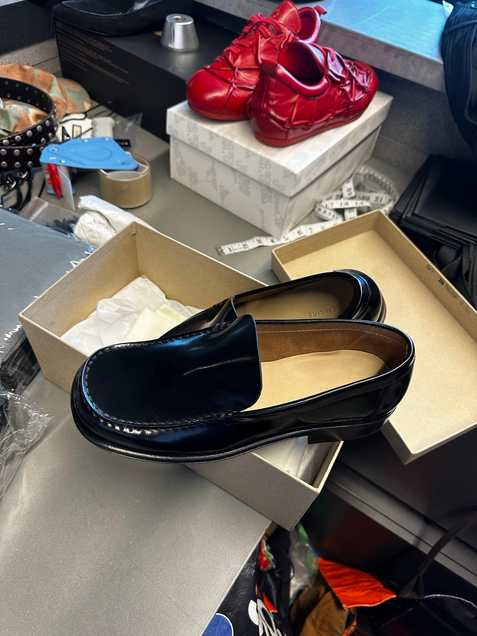 Lemaire FW25 Shiny Leather Loafers Black (Size EU42/US9) thumbnail 2