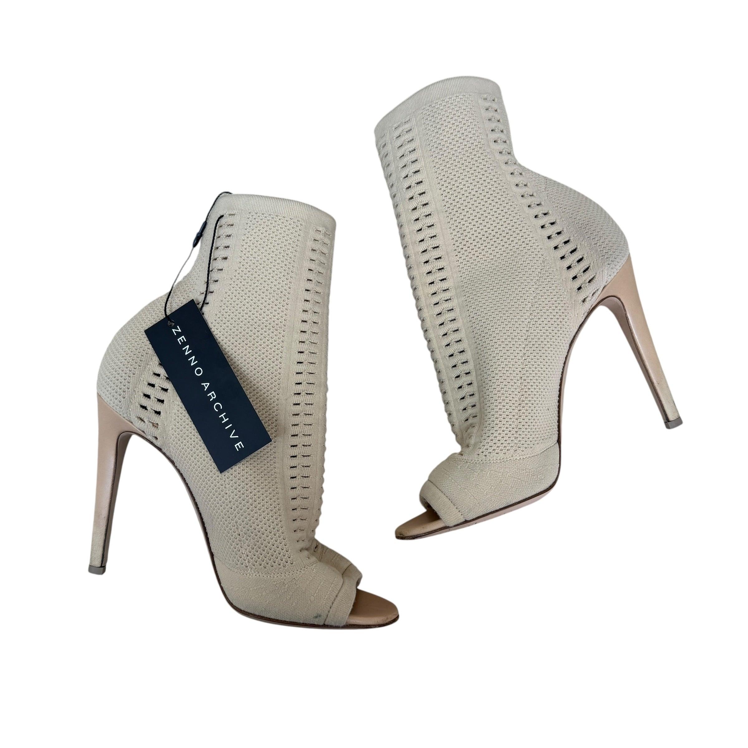 Gianvito Rossi Knit Ankle Heels Beige (Size EU38) thumbnail 4