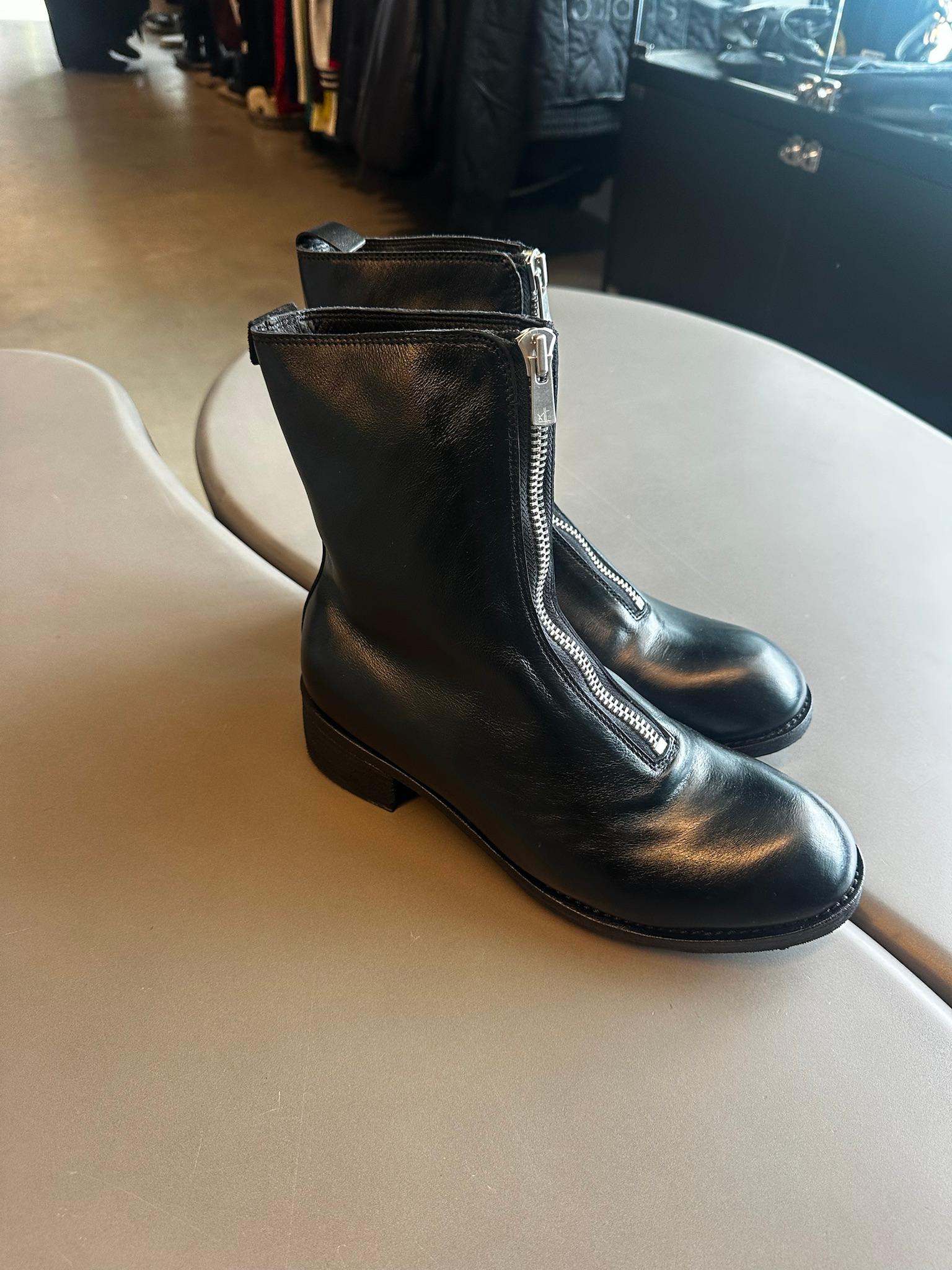 Walker Front Zip Leather Boots Black (Size EU44/US11)