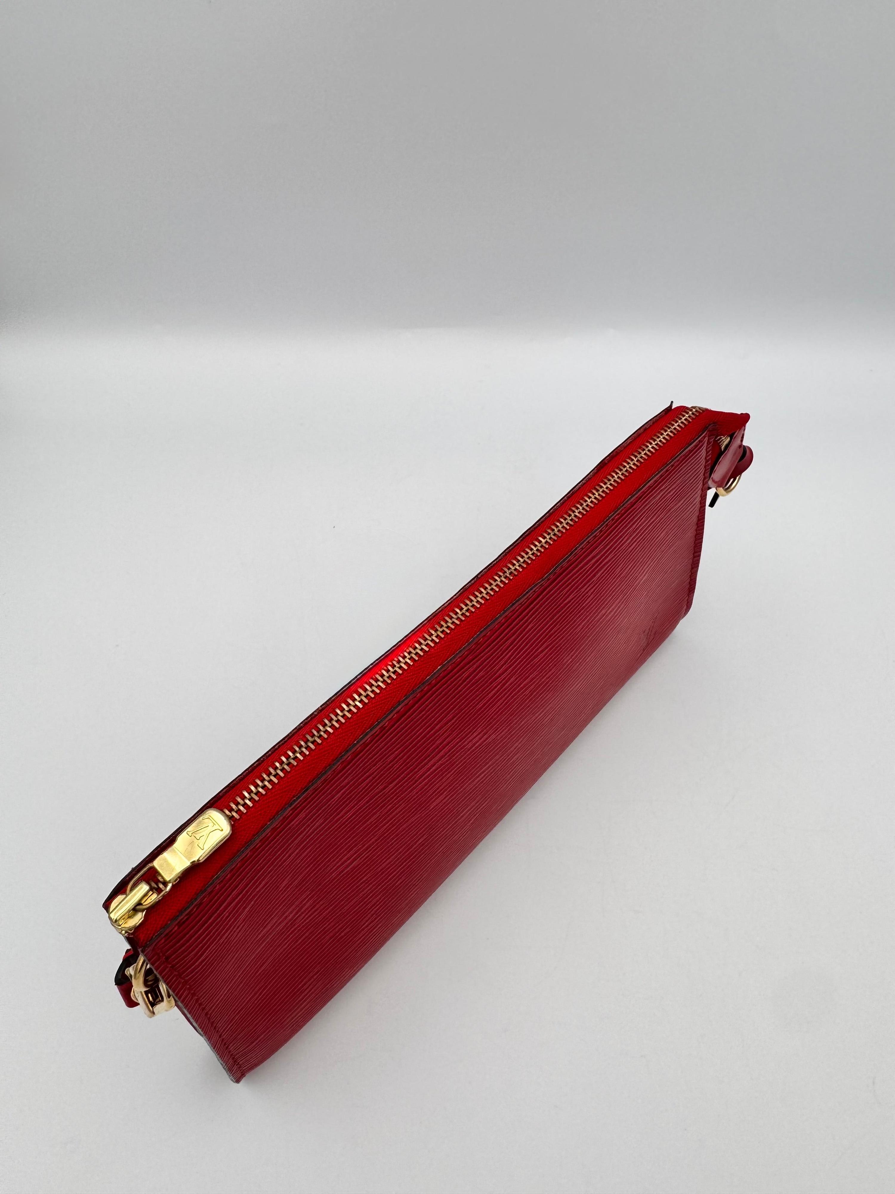 LOUIS VUITTON Red EPI Leather Pochette thumbnail 11