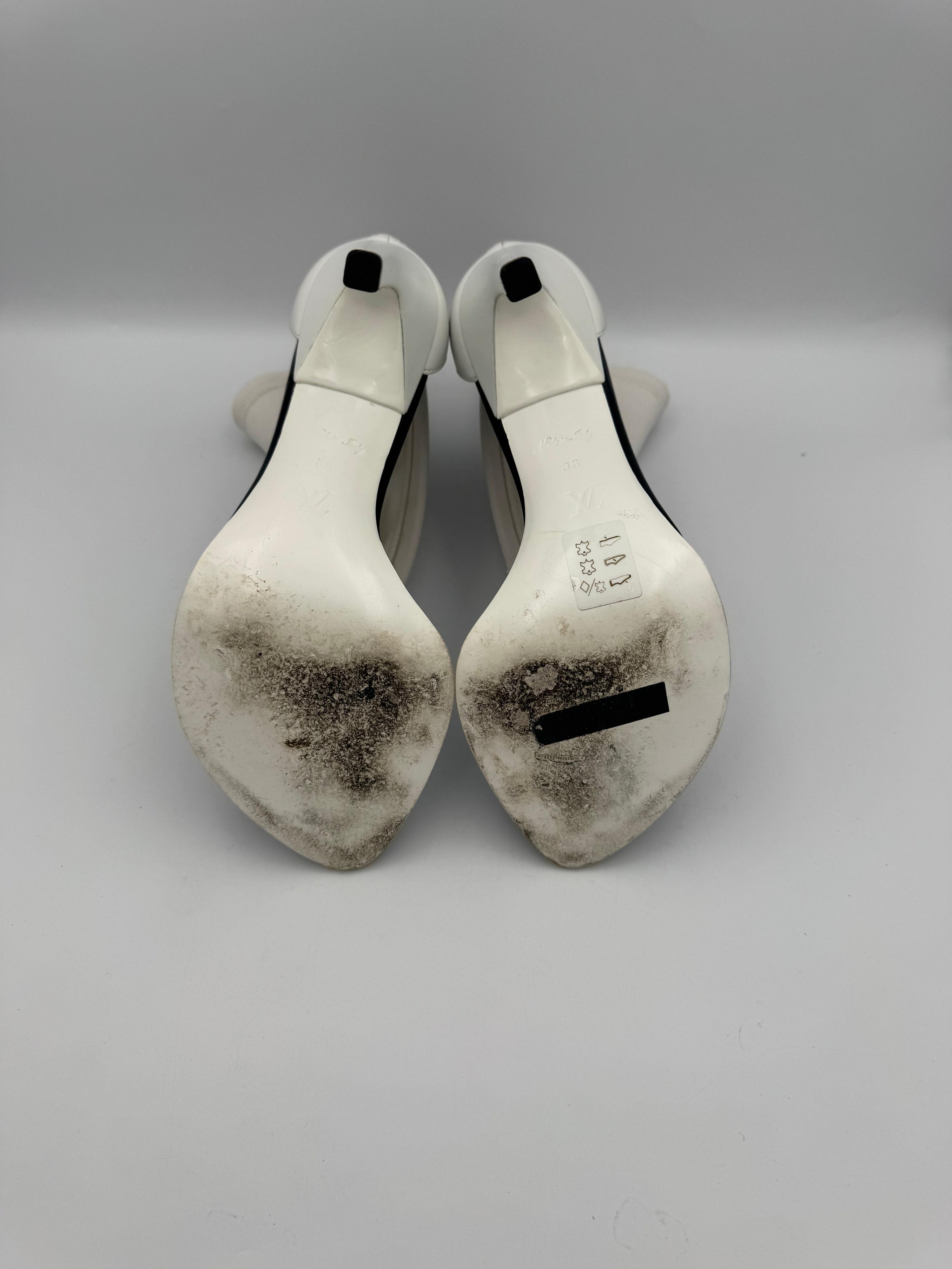 LOUIS VUITTON White Cutout Heels Size 38 thumbnail 15