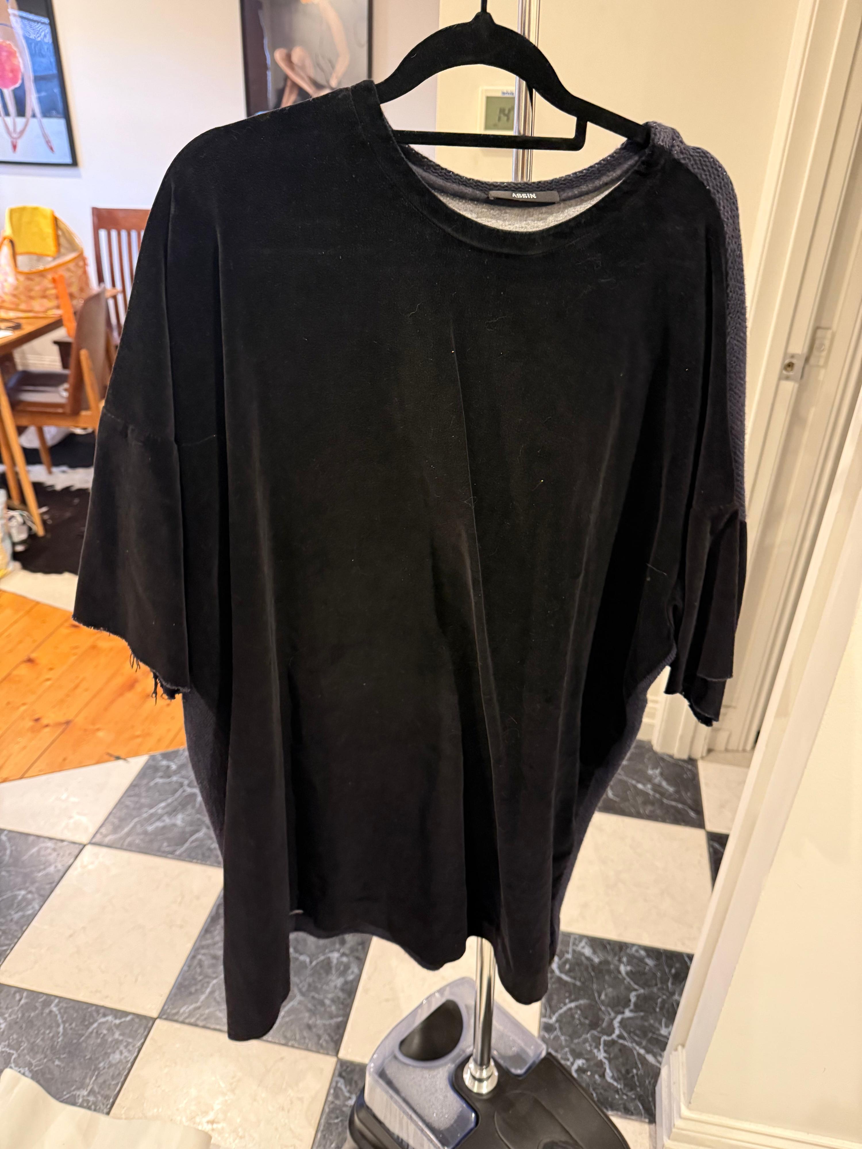 Assin Two-Sided Velour/Cotton Oversized T-Shirt Black/Purple (Fits S-XL)