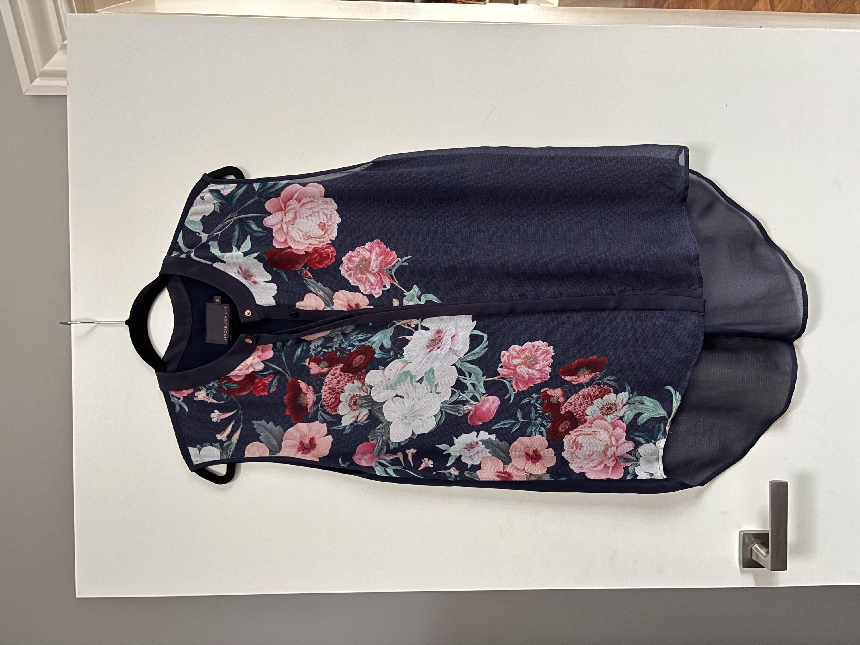 Ginger & Smart Navy Top 10