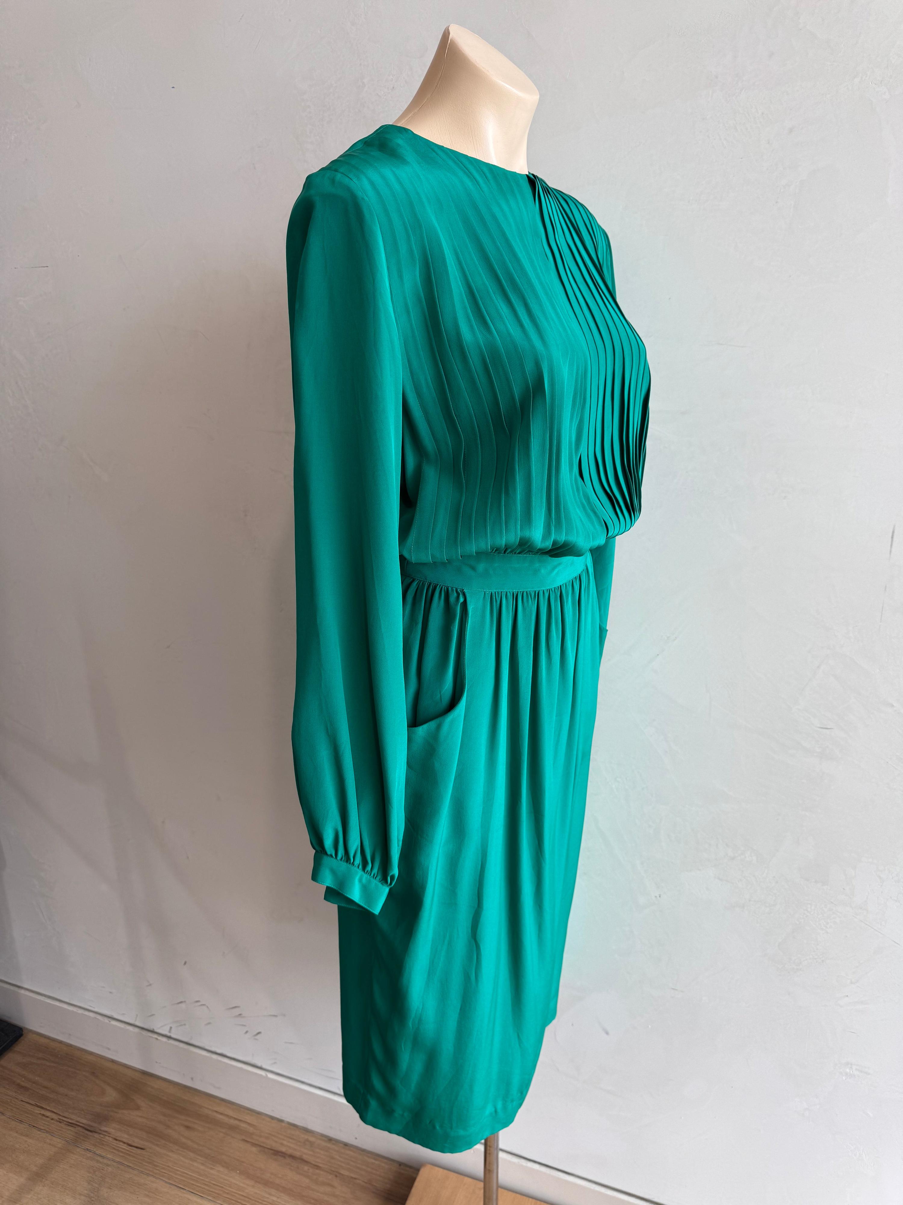 Vintage Emerald green silk midi dress - size S thumbnail 6