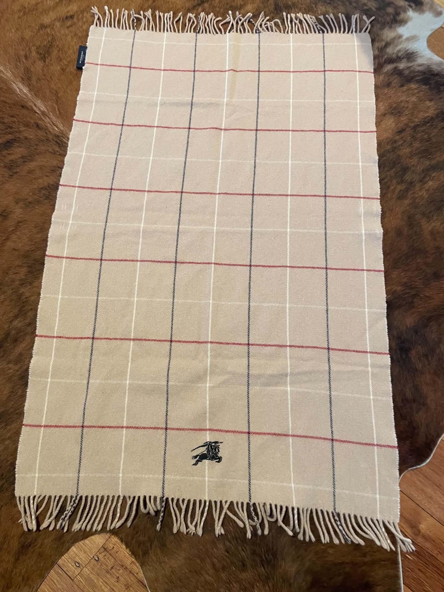 Burberry Beige Wool Scarf thumbnail 2