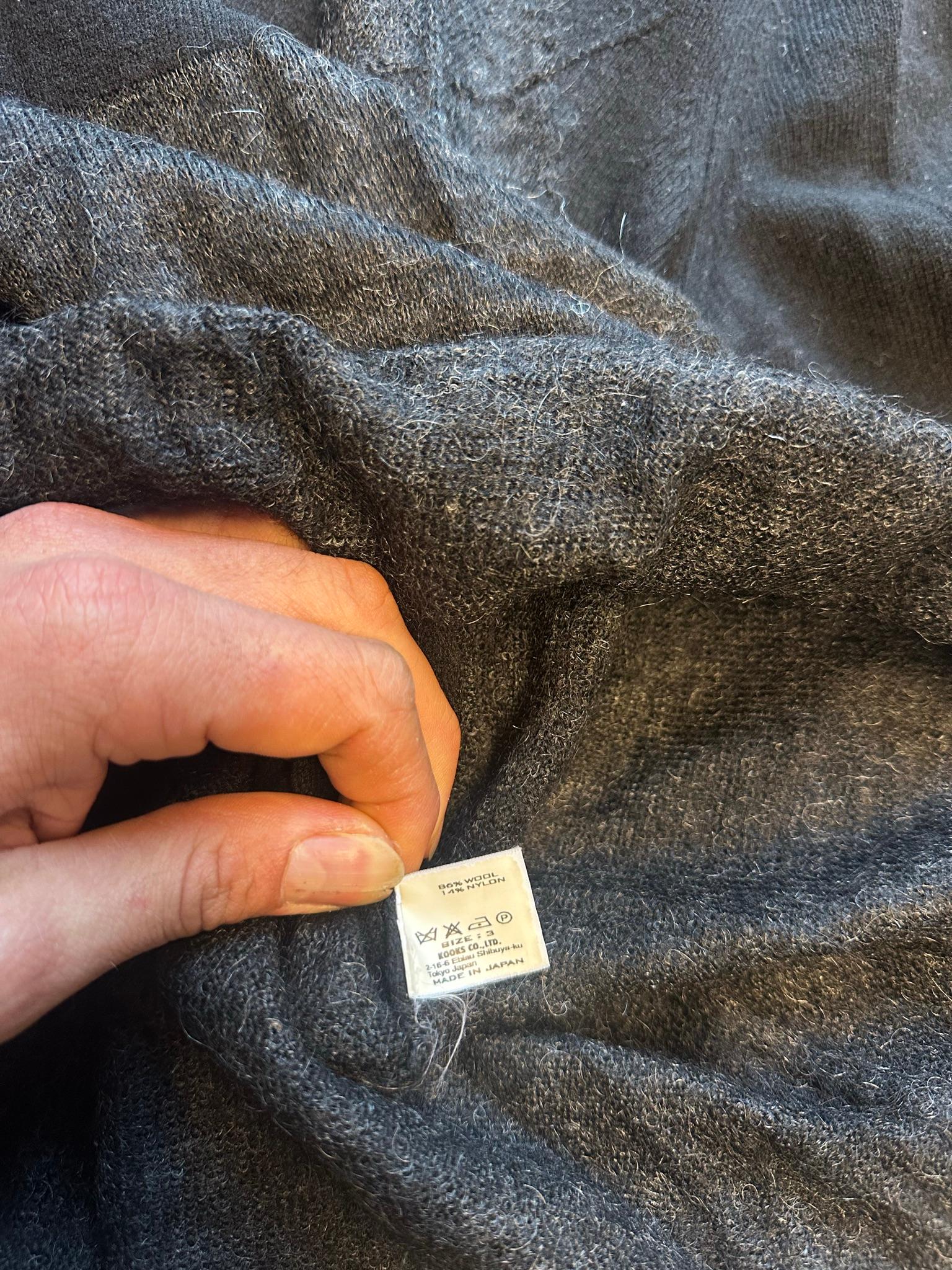 Number (N)ine FW06 ‘Noir’ Wool V-Neck Sweater Black (Size 3) thumbnail 3