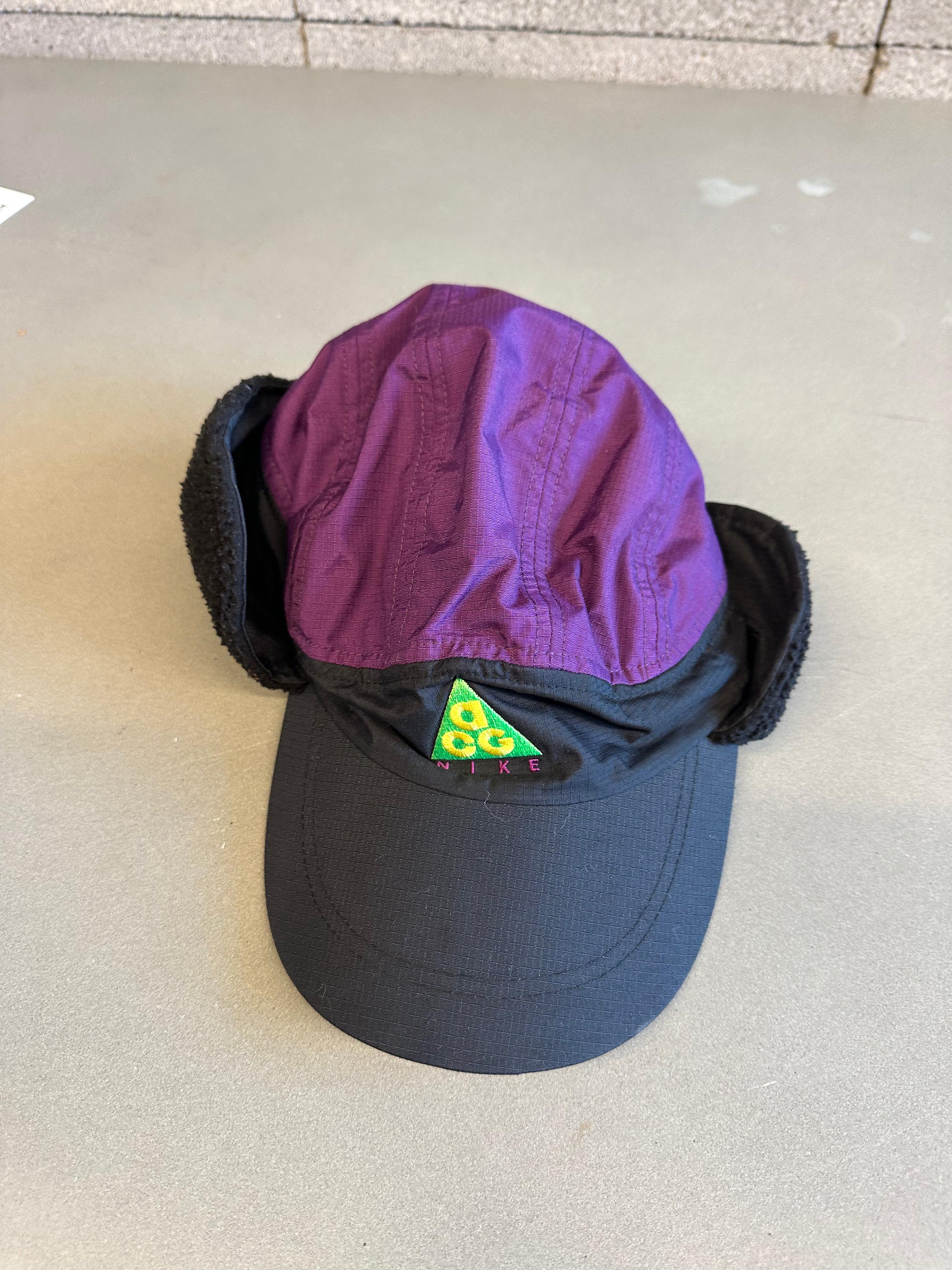 Nike ACG Tailwind Sherpa Fleece Hat Black/Purple
