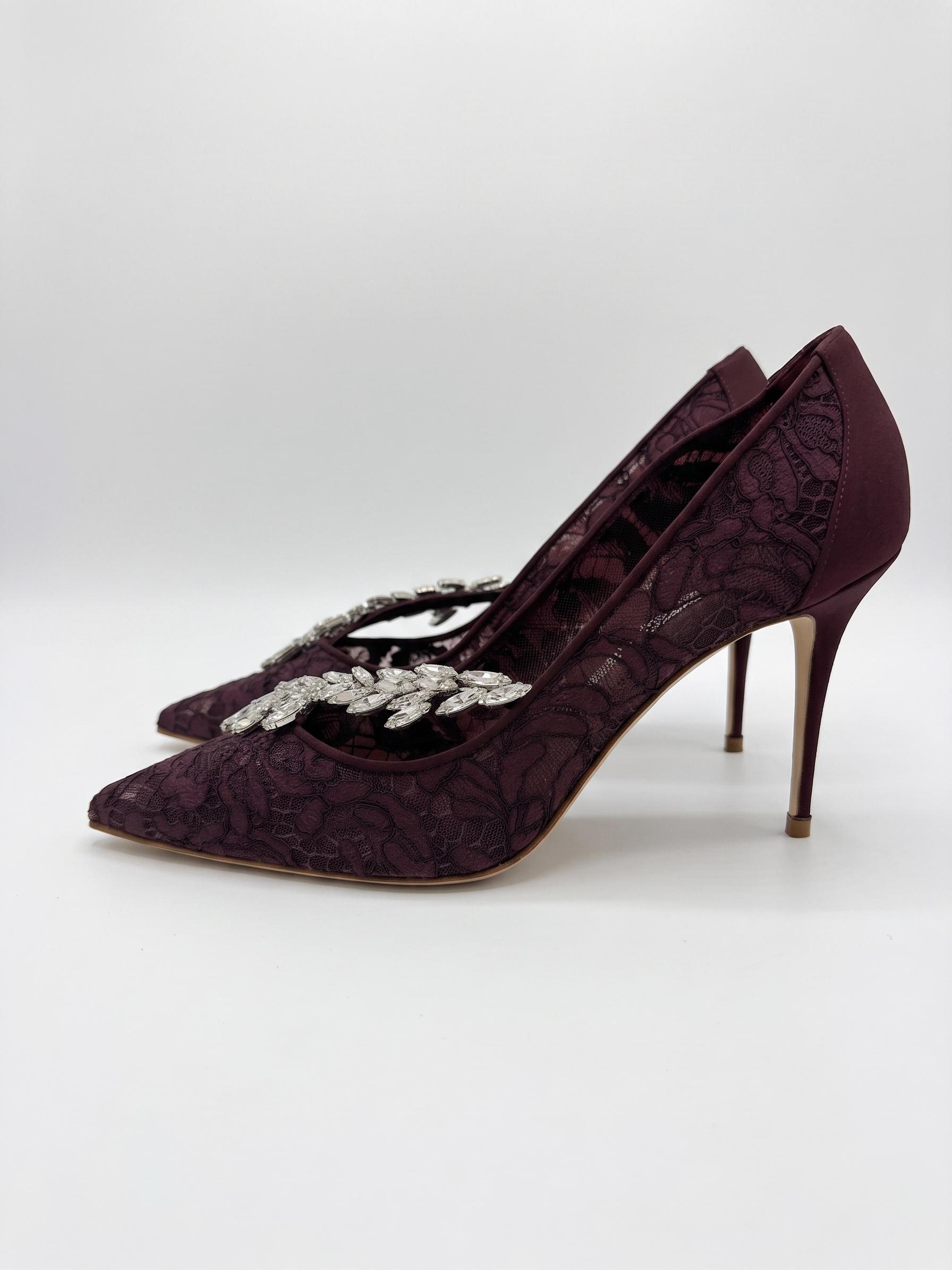 Manolo Blahnik Burgundy Lace Nadira Heels 38