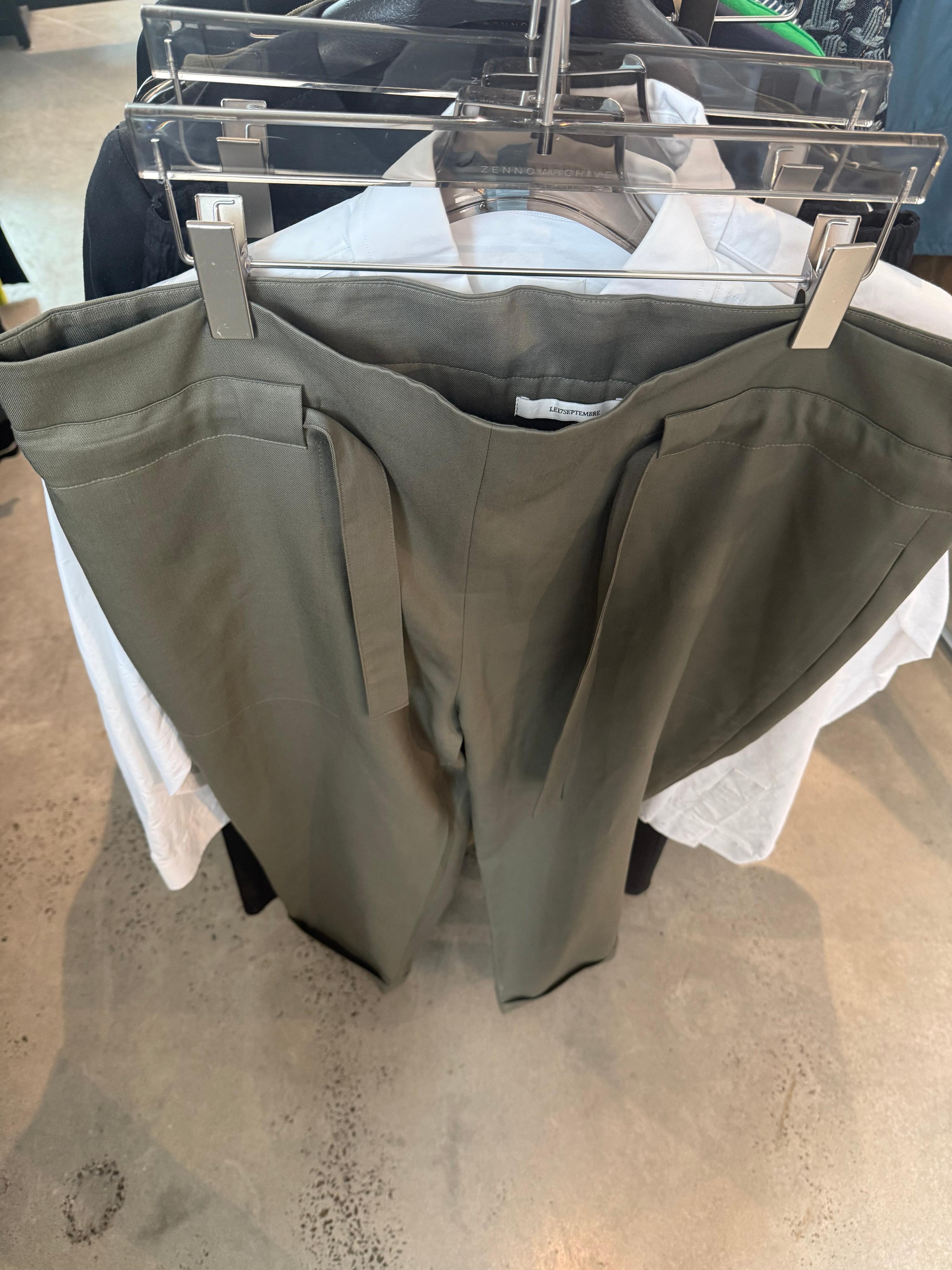 LE17SEPTEMBRE Belted Wool Trousers Green (Size 36)
