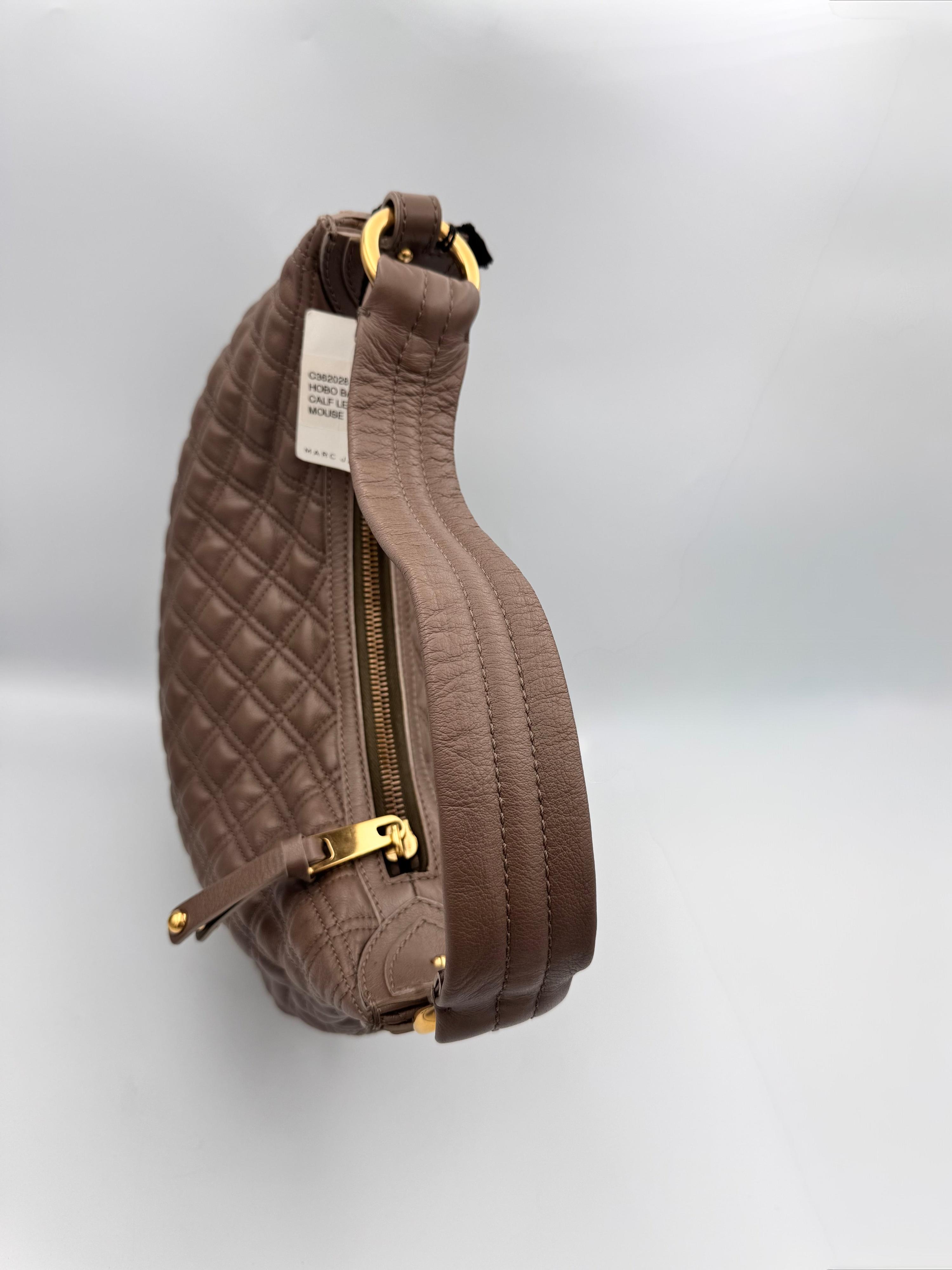 MARC JACOBS Hobo Banana Calf Leather Bag in Mouse thumbnail 17