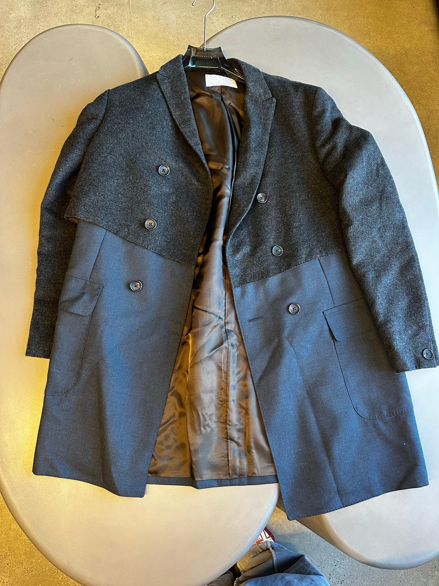 Kolor FW22 Hybrid Wool & Nylon Double-Breasted Overcoat Grey/Navy (Size 4/Fits M-L) thumbnail 2