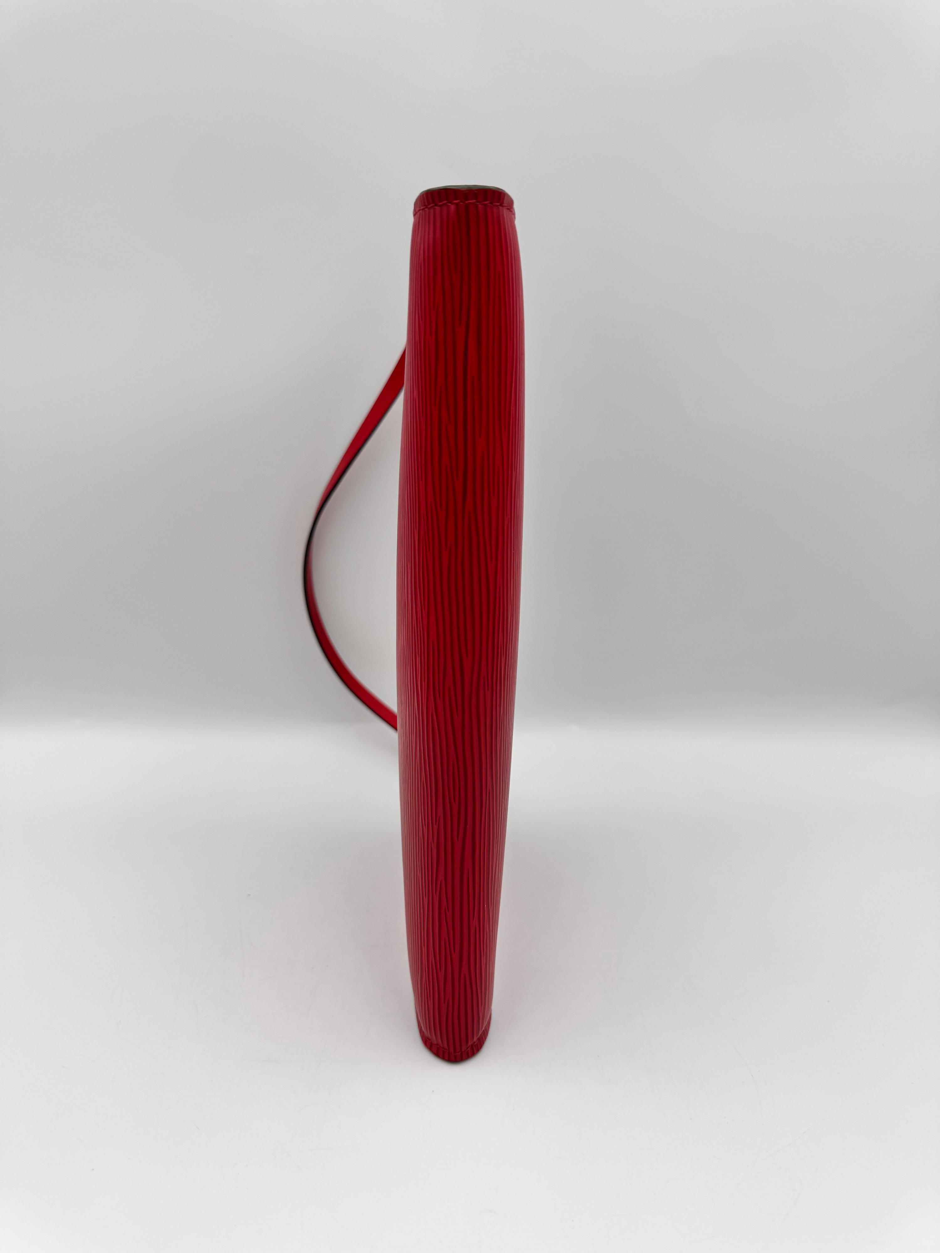 LOUIS VUITTON Red EPI Leather Pochette thumbnail 10