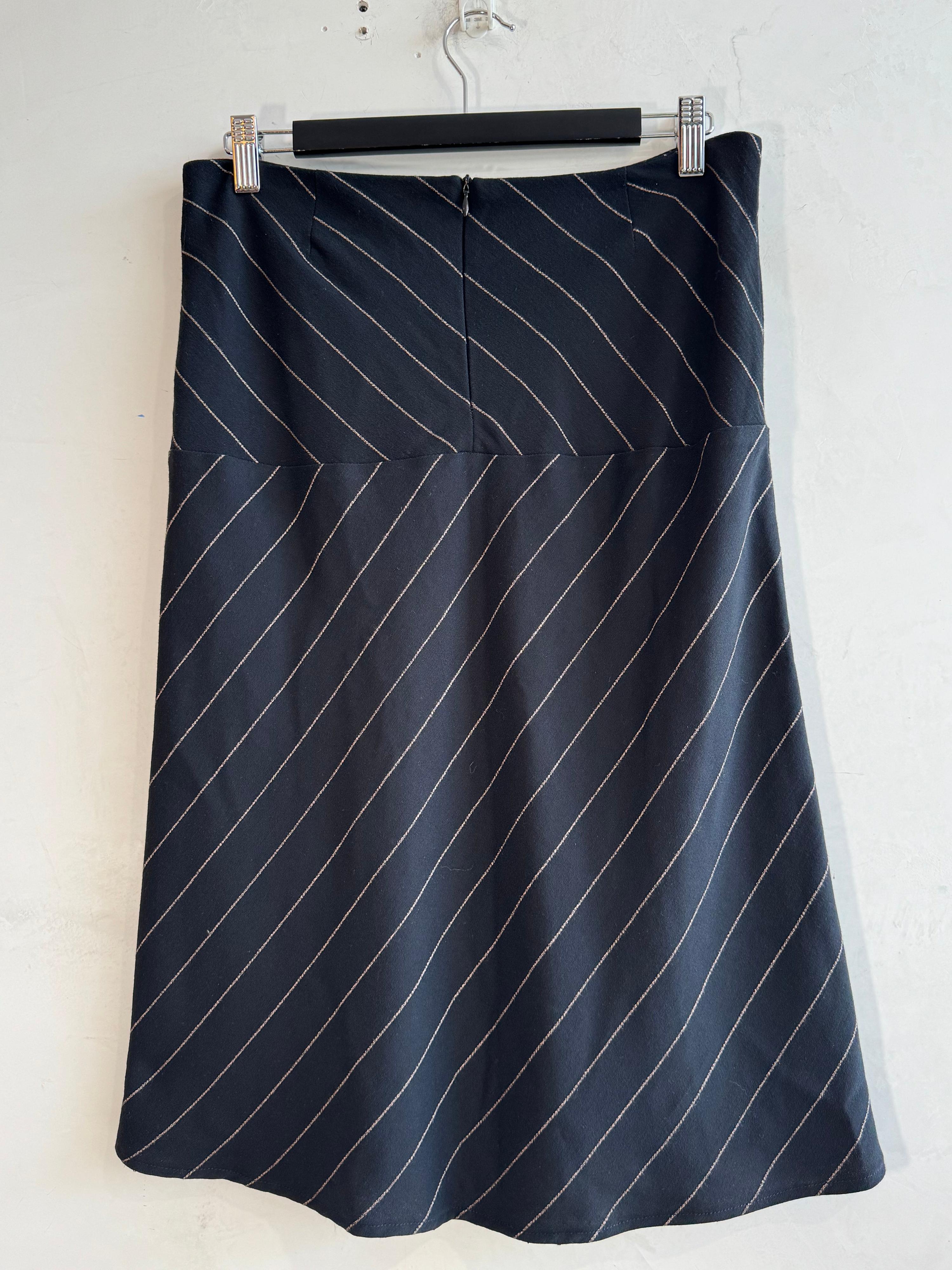 Review black striped skirt - size 10 thumbnail 2