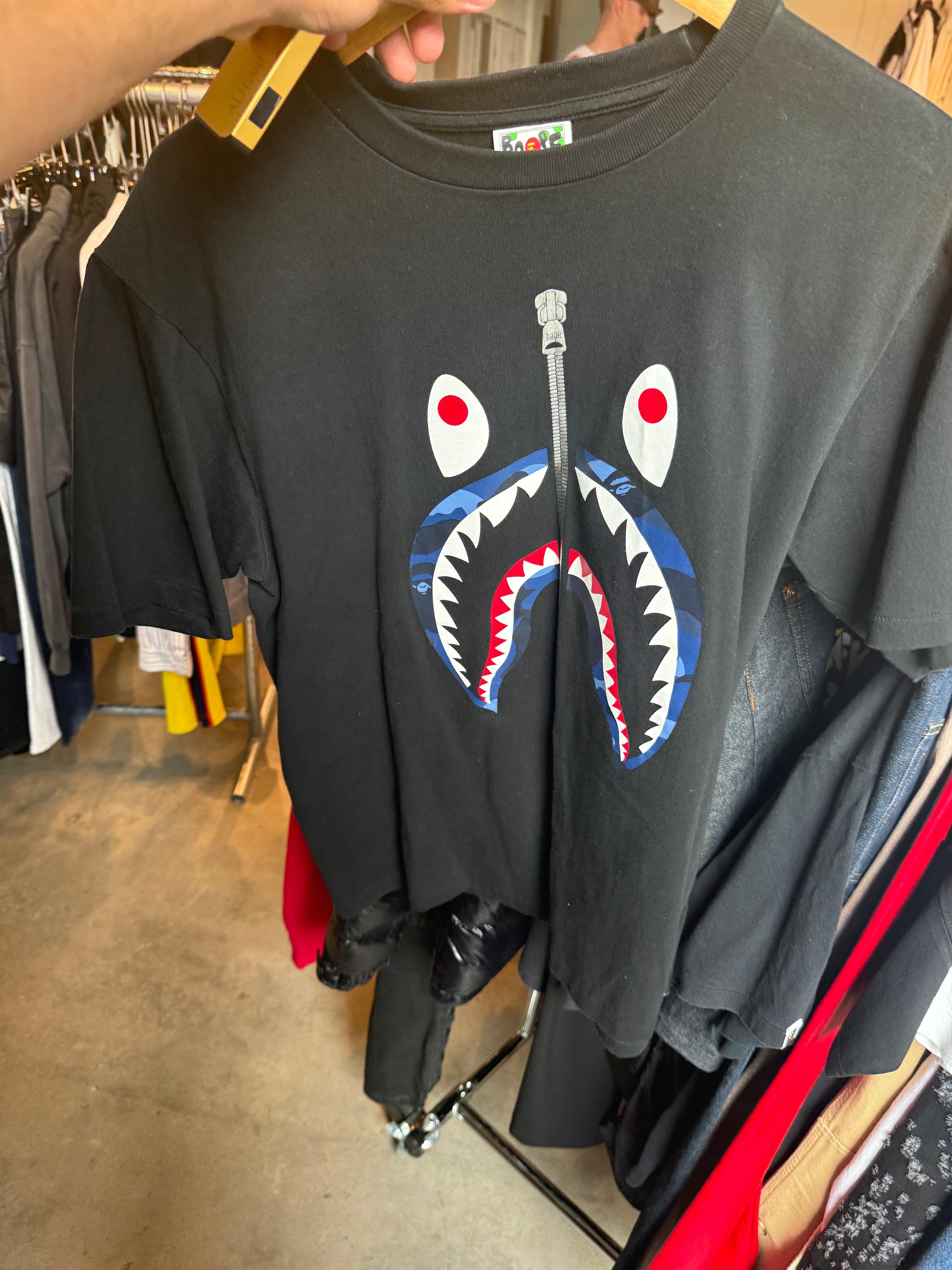 BAPE (A Bathing Ape) Shark T-Shirt Black (Fits L-XL)