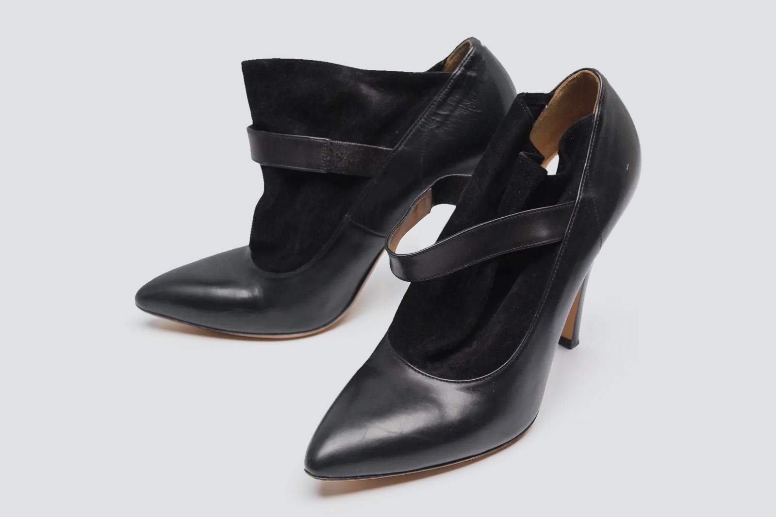 Margiela Black Leather and Suede Ankle Boots (Size EU 40.5)