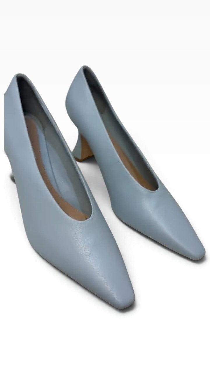 Country Road Blue Heels 42 thumbnail 3