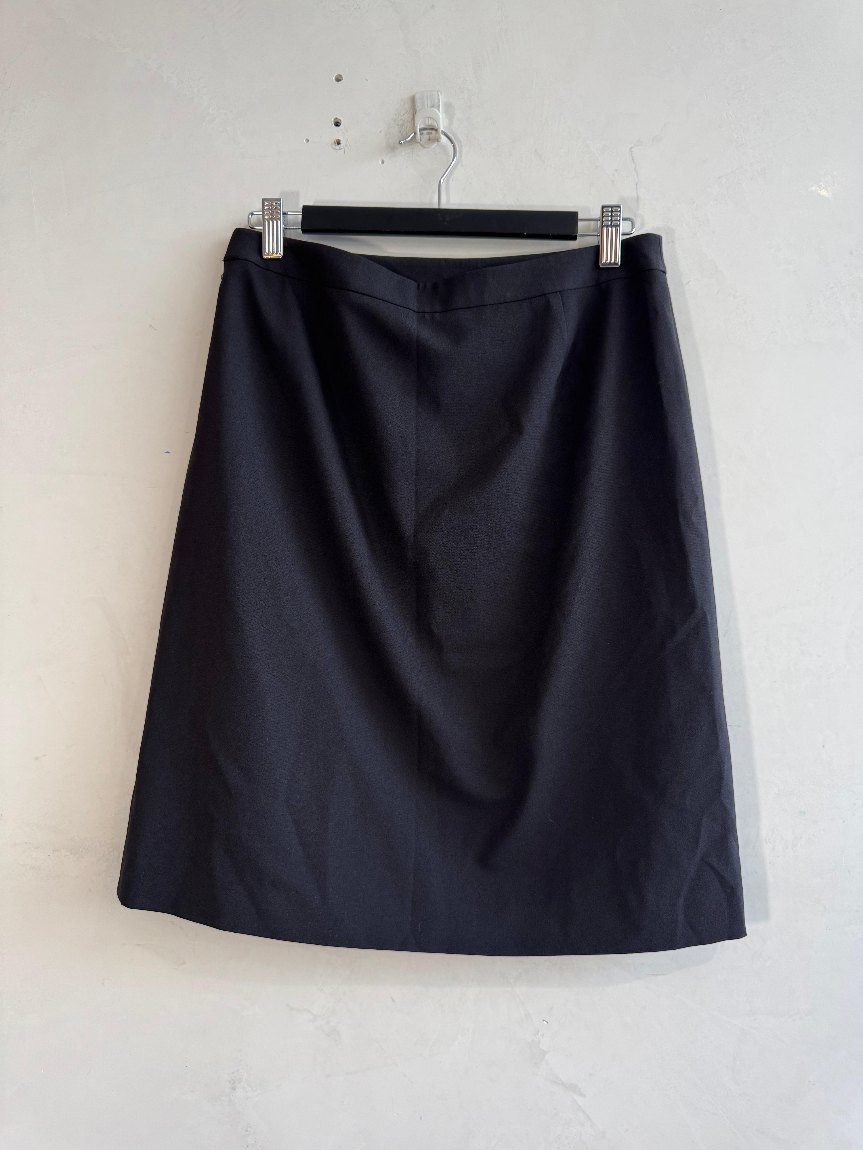 G2000 Black Pleated Skirt - size 9 thumbnail 2